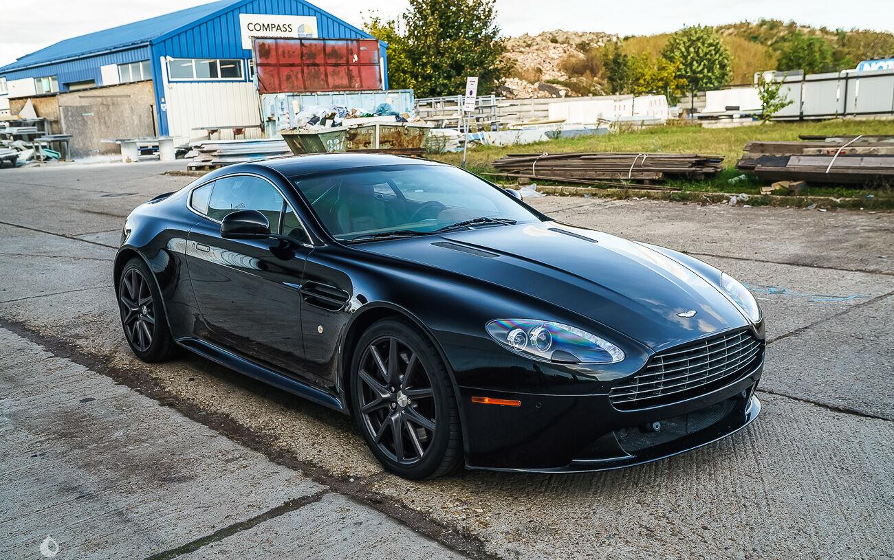 Aston Martin Vantage 2011 kaufen – Luxus Sportwagen