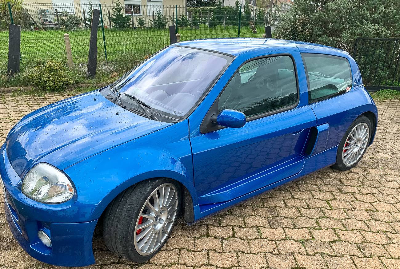 Renault Clio V6 2002 à vendre – Hot Hatch V6 Central Rare