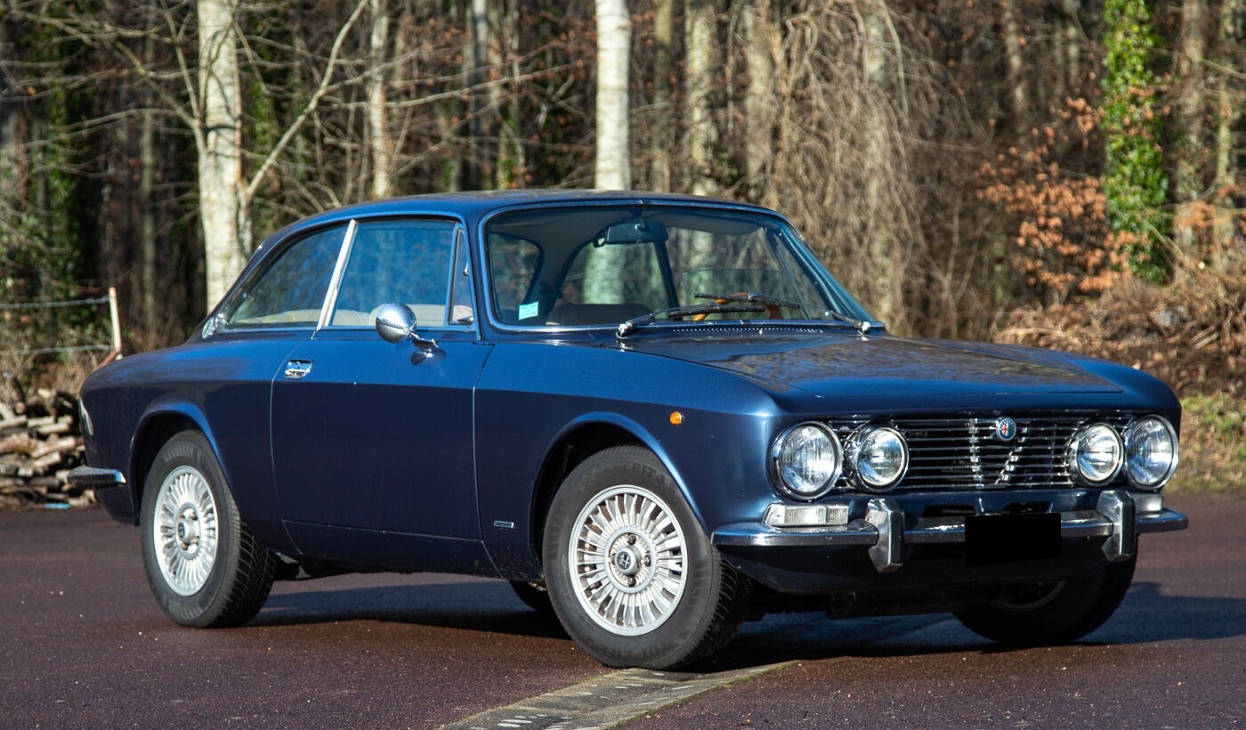 1972 Alfa Romeo GT Bertone for Sale – Classic Italian Sports Coupe