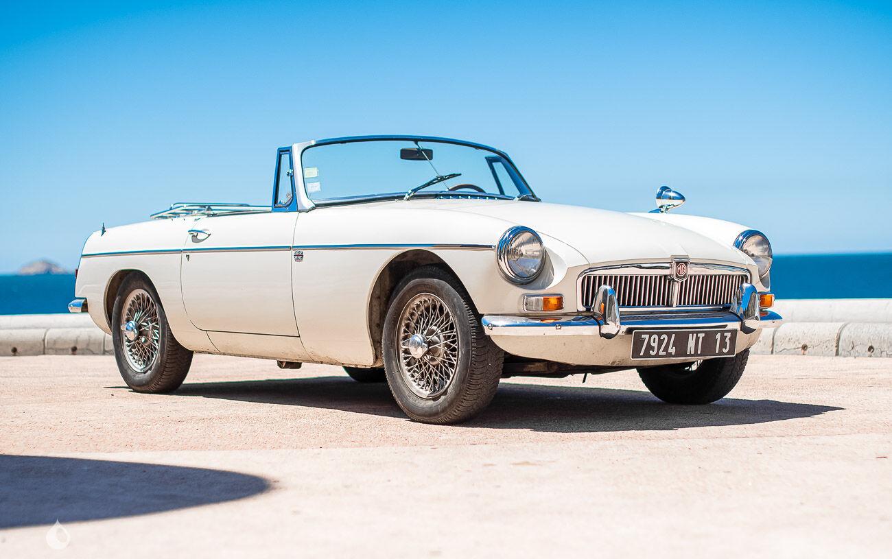 1965 MG B à vendre – Roadster britannique classique emblématique