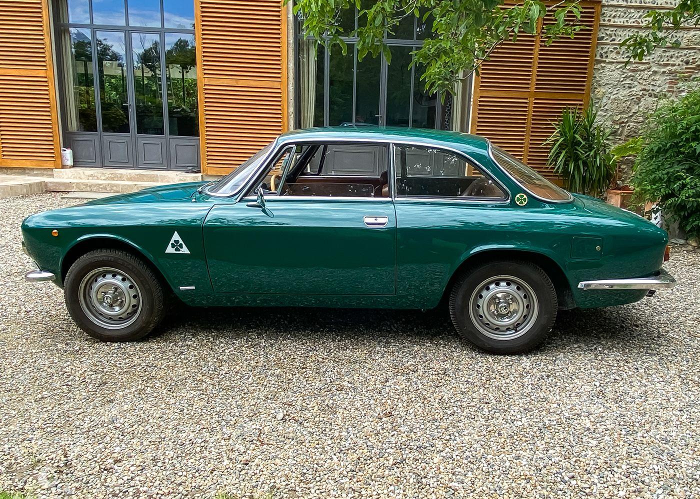1975 Alfa Romeo GT Bertone for Sale – Iconic Italian Classic Coupe
