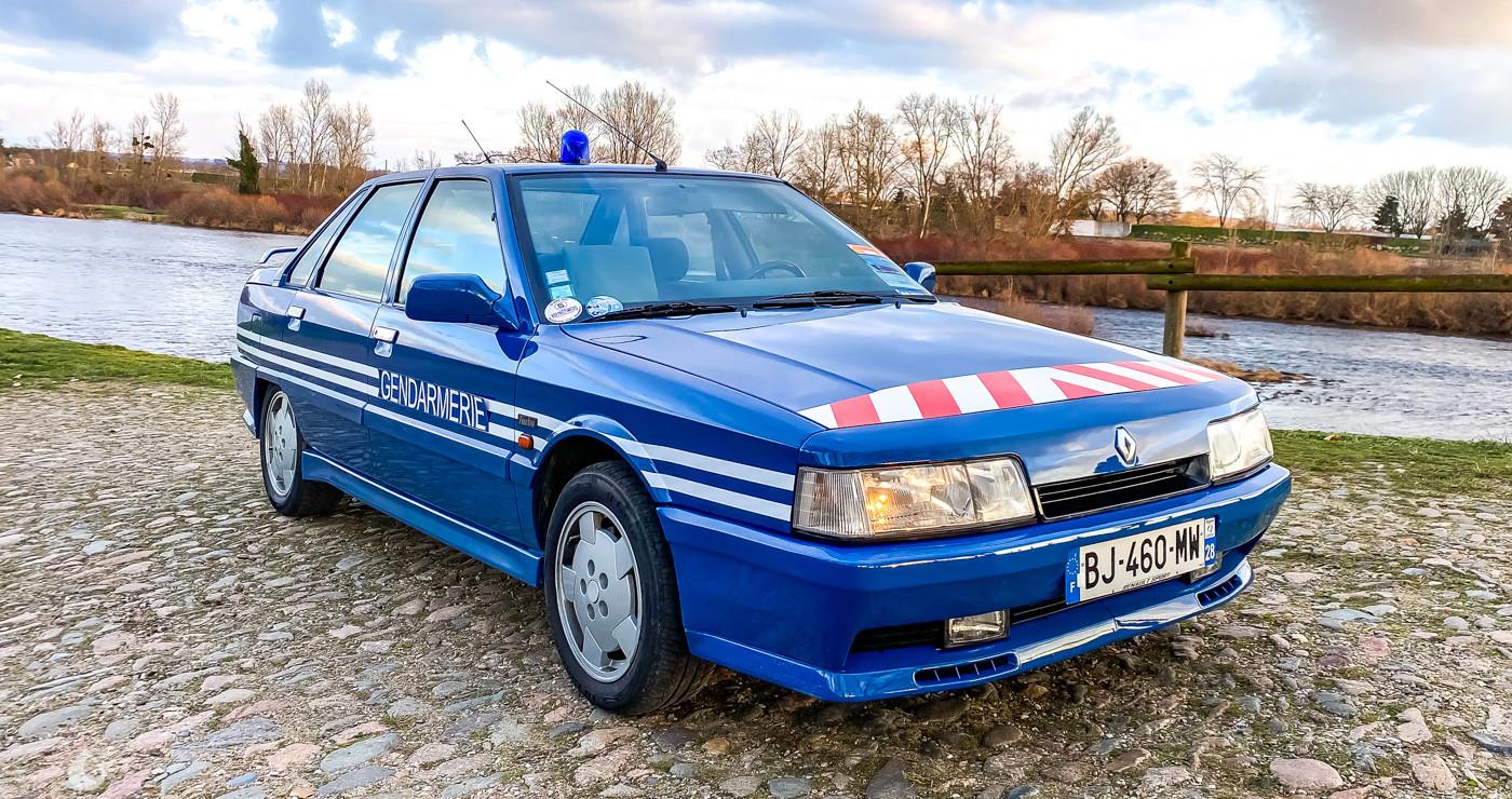 Renault 21 1993 à vendre – Berline française classique au charme durable