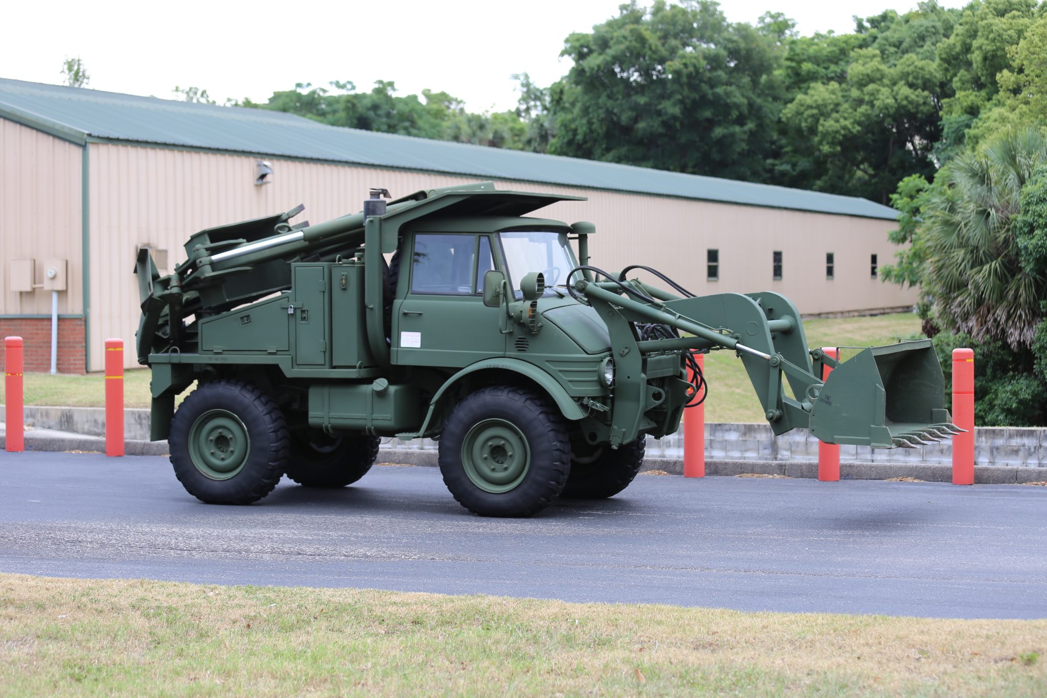 1989 Mercedes-Benz Unimog for Sale – Legendary All-Terrain Utility Truck with Collector Appeal