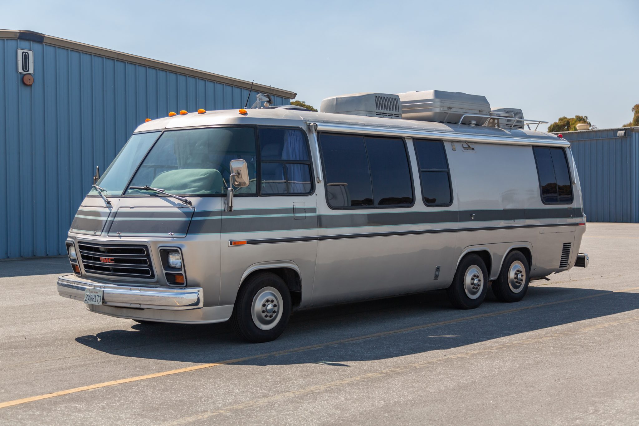 1977 GMC Motorhome for Sale – Iconic American Luxury RV Classic