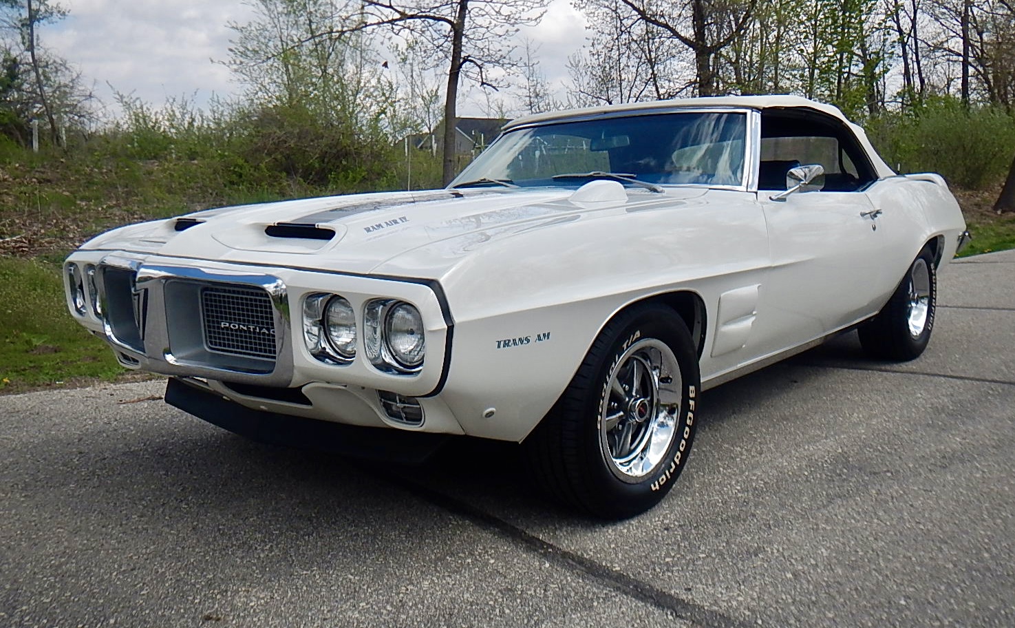 1969 Pontiac Firebird for Sale – Classic American Muscle Coupe