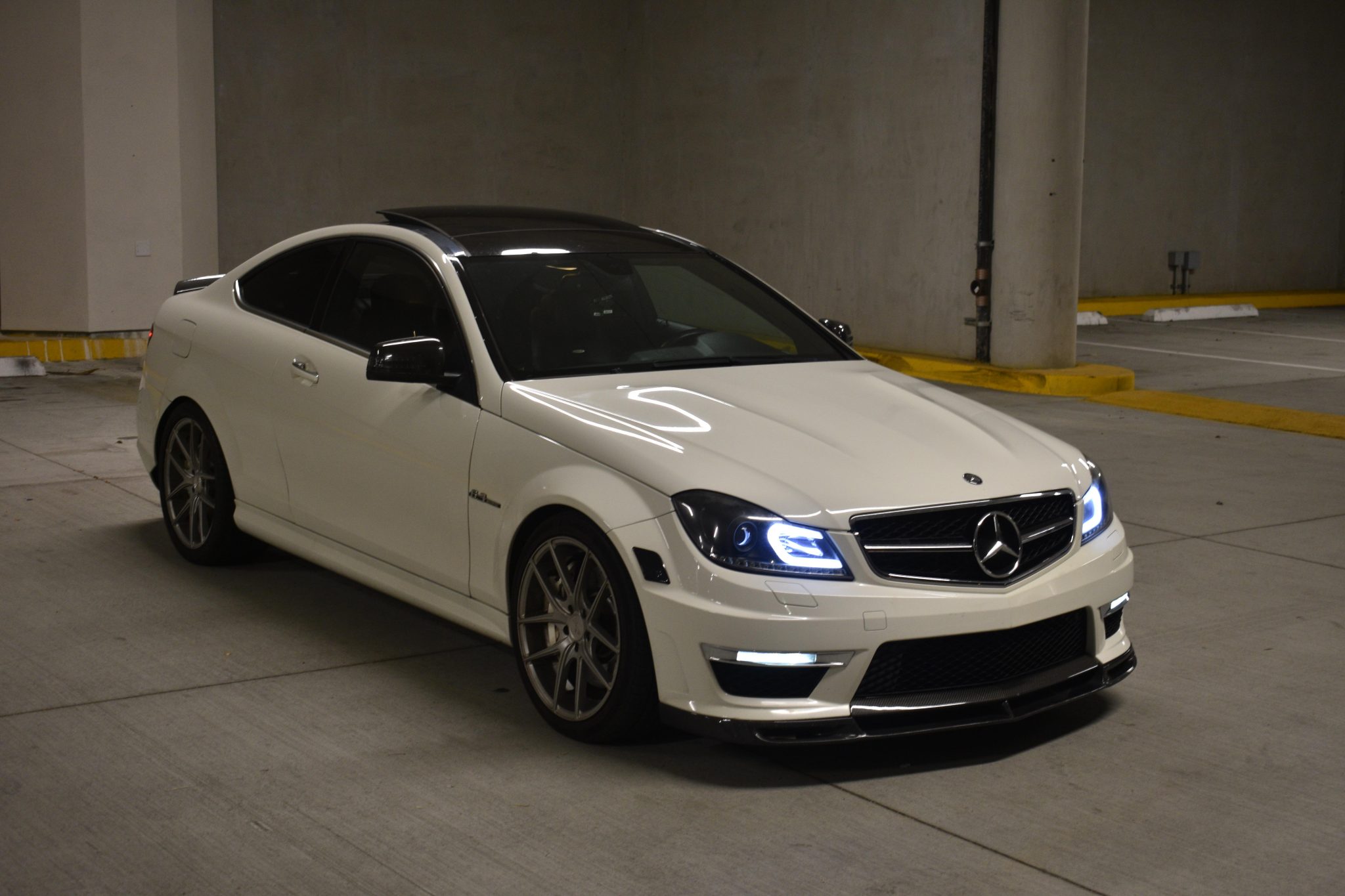 Mercedes-Benz W204 C63 AMG 2012 à vendre – Berline AMG V8 atmosphérique