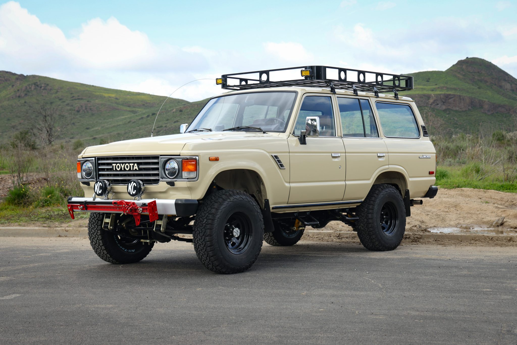 1986 Toyota Land Cruiser 60-Series for Sale – Classic Japanese 4x4 with Expedition Appeal