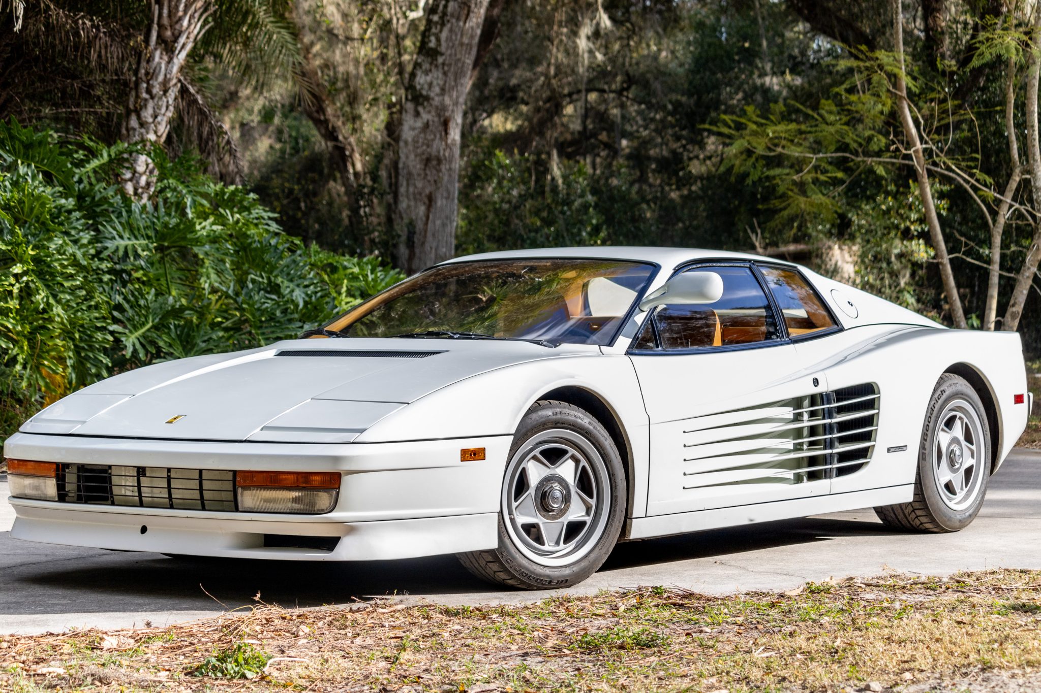 Ferrari Testarossa 1986 à vendre – V12 à plat, design iconique et légende Ferrari