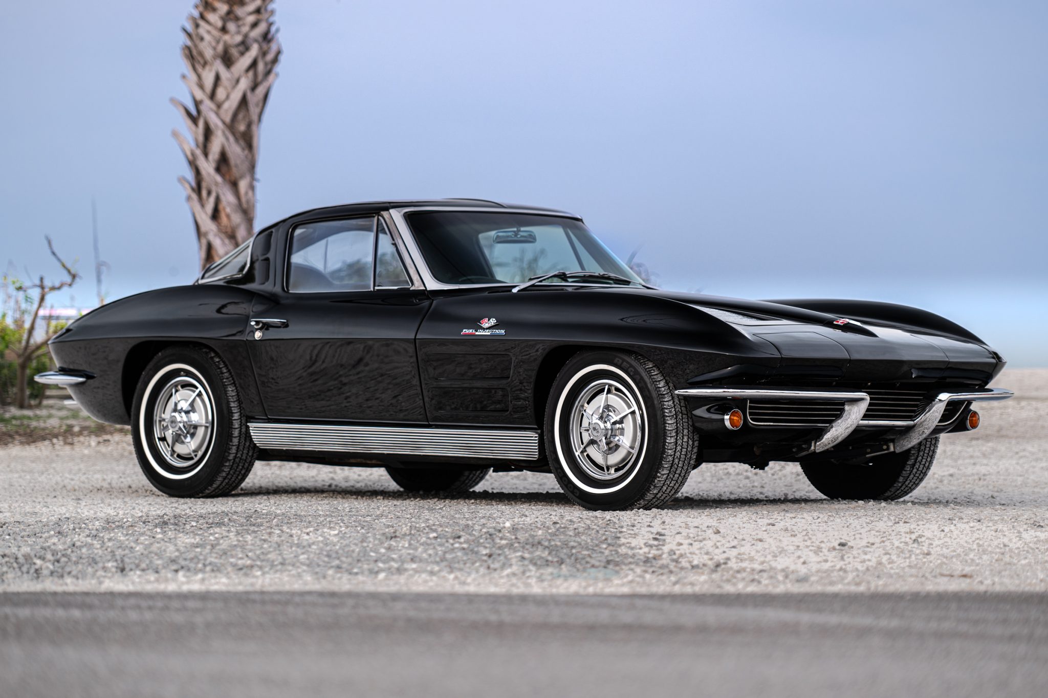 1963 Chevrolet Corvette C2 for Sale – Split-Window Icon, Sting Ray Heritage, and Collector Excellence