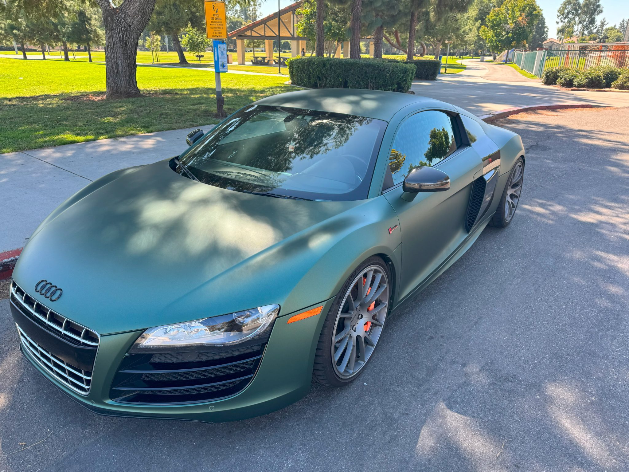 Audi R8 2010 à vendre – Supercar moderne classique à moteur central