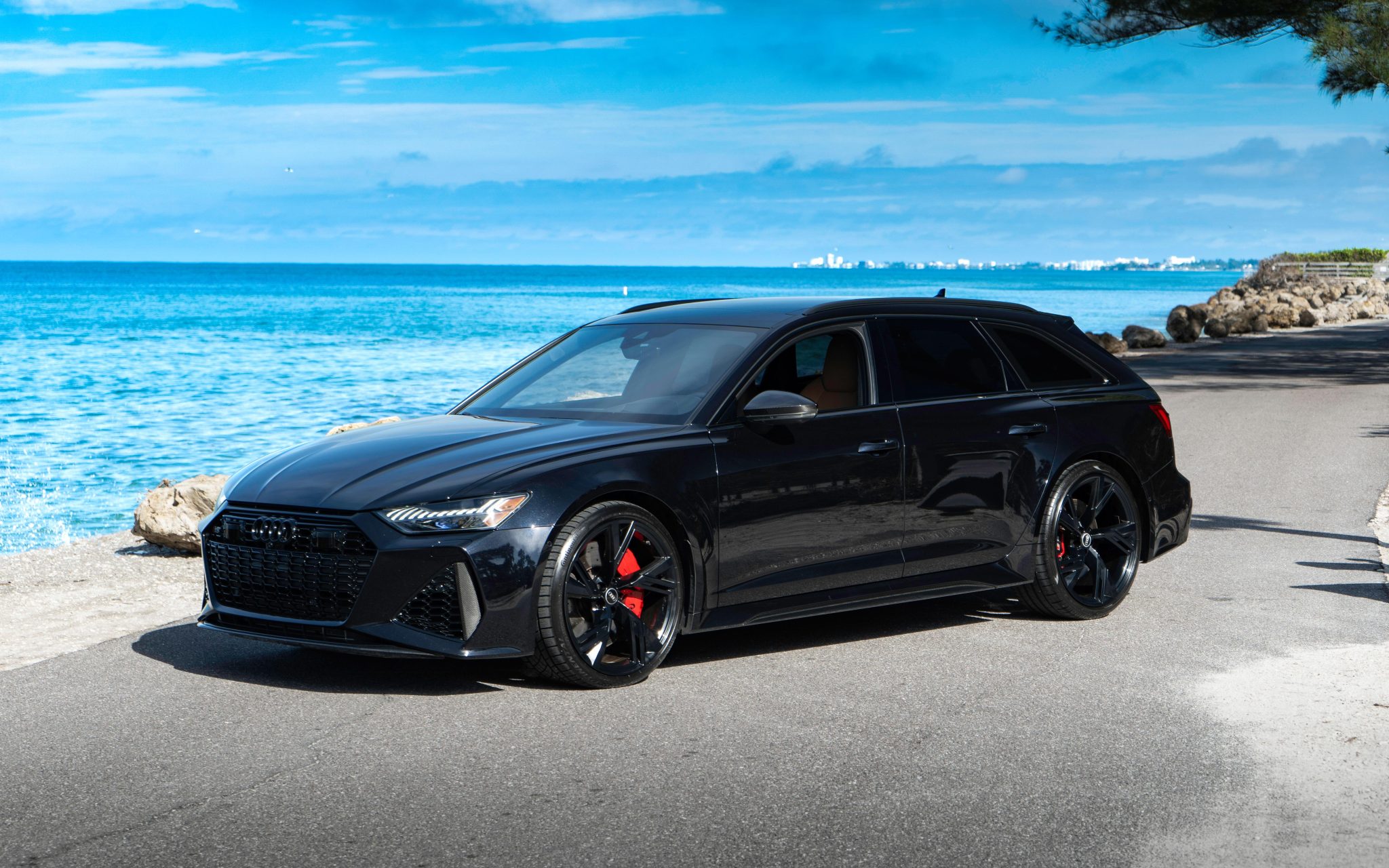 Audi RS6 2021 zu verkaufen – Moderne Performance-Kombi-Ikone