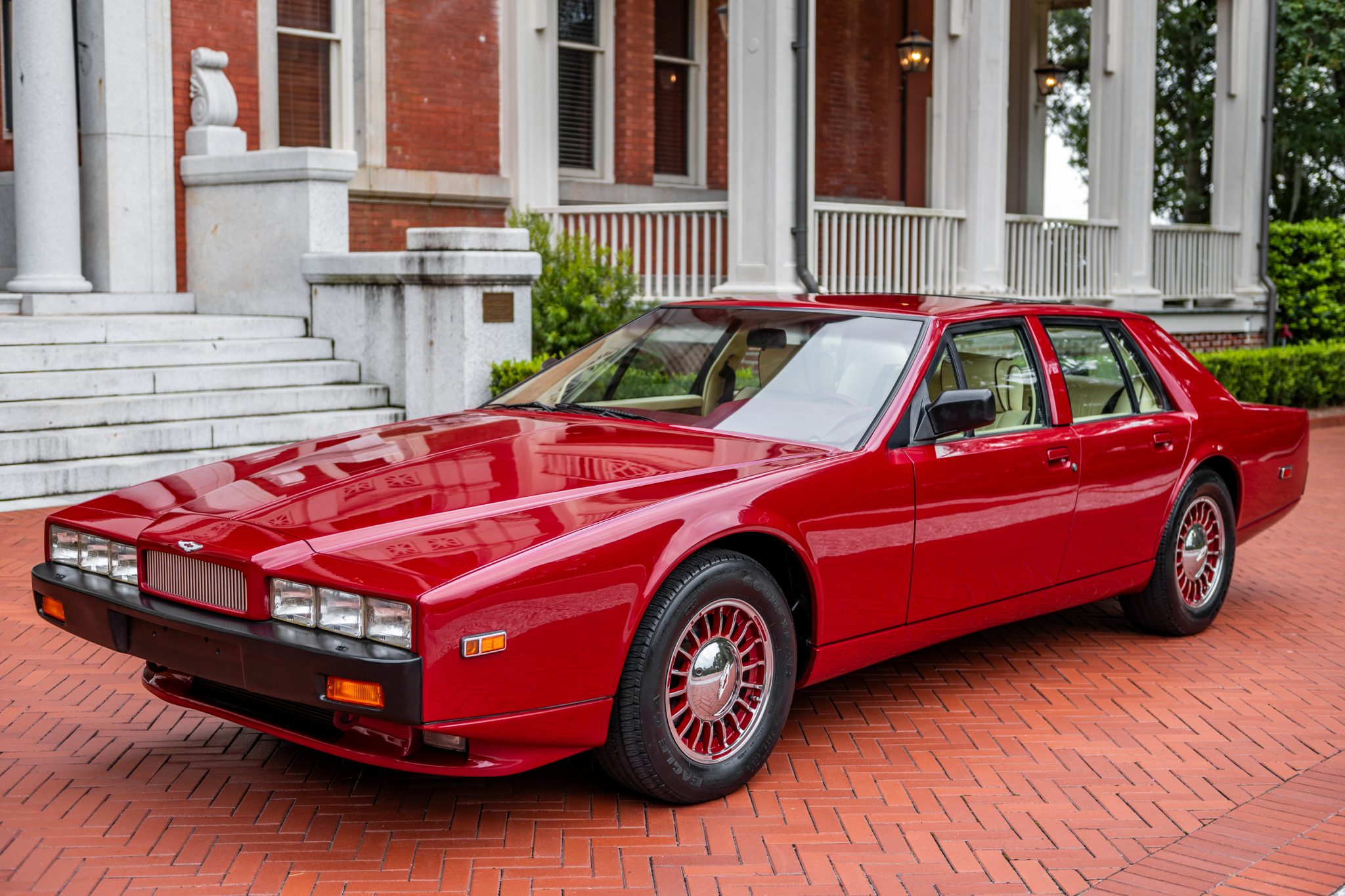 1989 Aston Martin Lagonda for Sale – Futuristic British Luxury Saloon