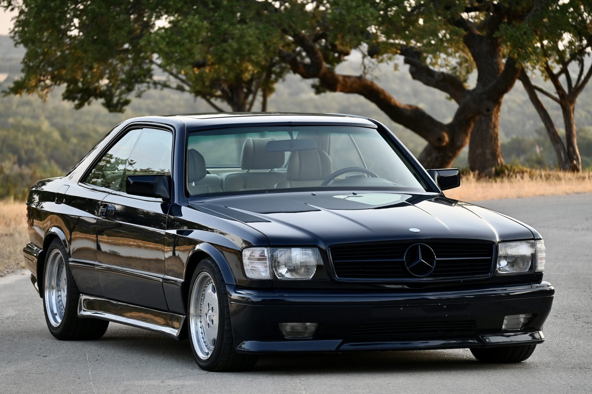 1985 Mercedes-Benz C126 for Sale – Dark Blue V8 Grand Touring Coupe