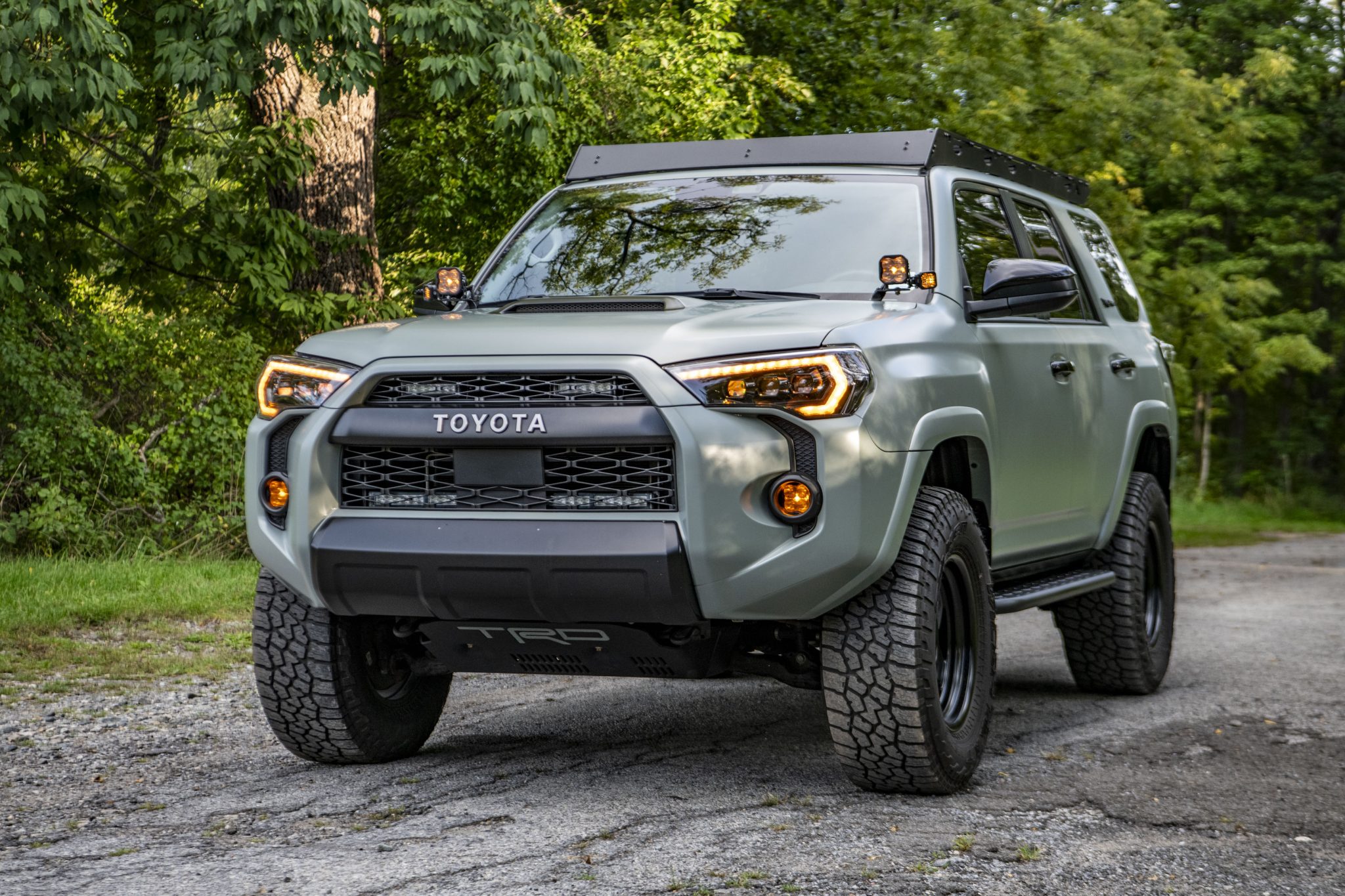 2021 Toyota 4Runner (N280) zu verkaufen – Höhergelegter Lunar-Rock-Allradler