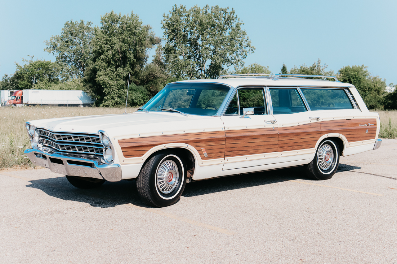 1967 Ford Country Squire zu verkaufen – Wimbledon-White-Kombi mit 428-V8