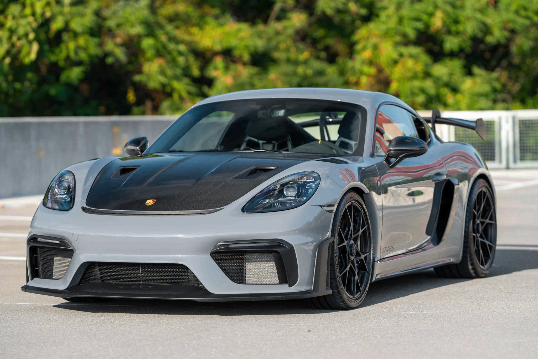 Porsche Cayman GT4 2023 à vendre – Coupé Arctic Grey avec pack Weissach