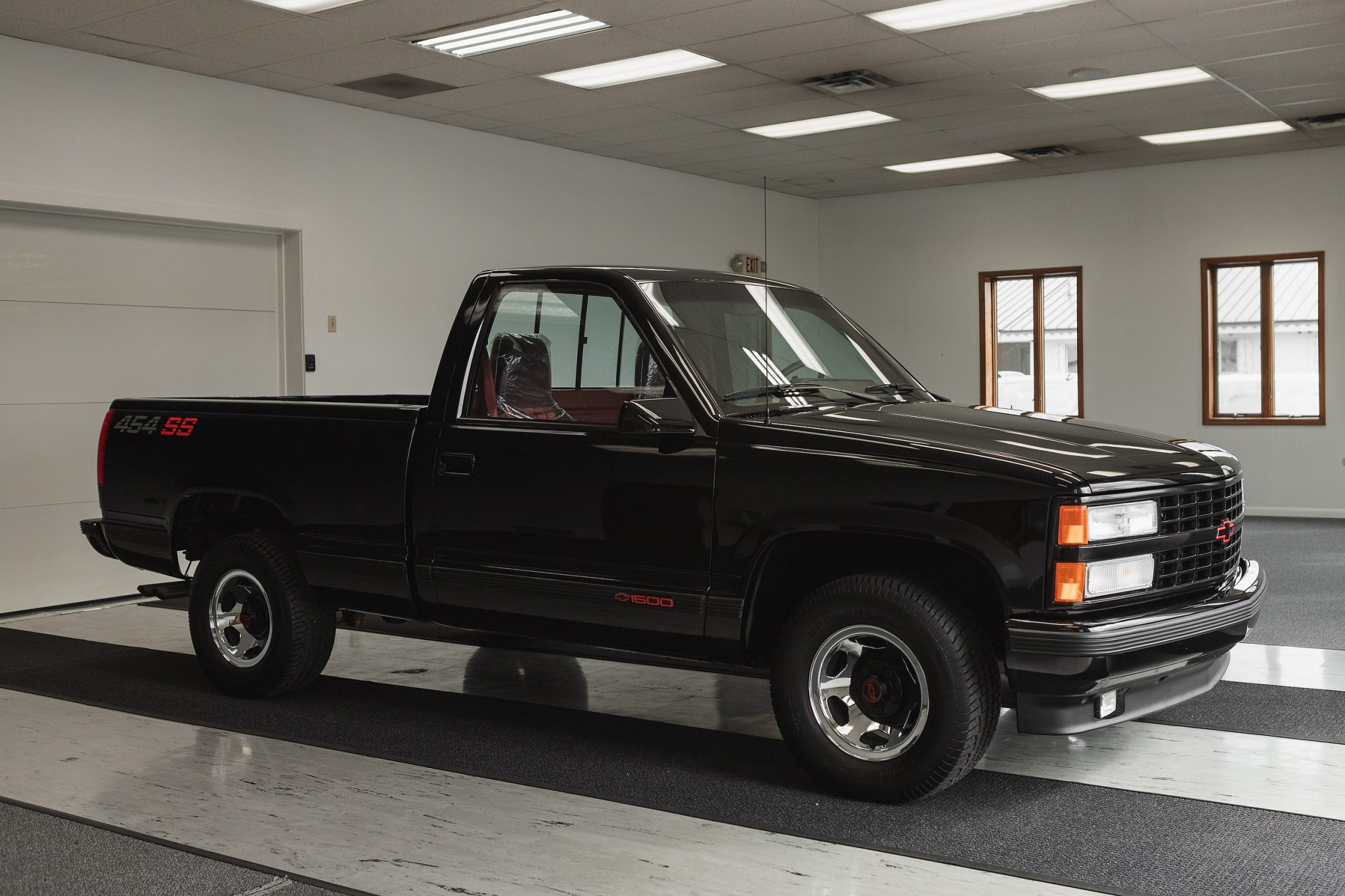 1990 Chevrolet 454 SS for Sale – Onyx Black Big-Block Sport Truck