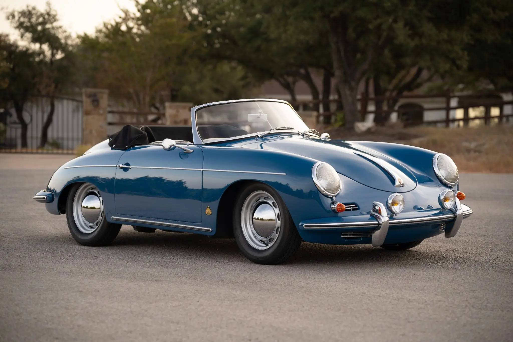 Porsche 356B 1960 à vendre – Cabriolet bleu avec flat-four 1,7 litre