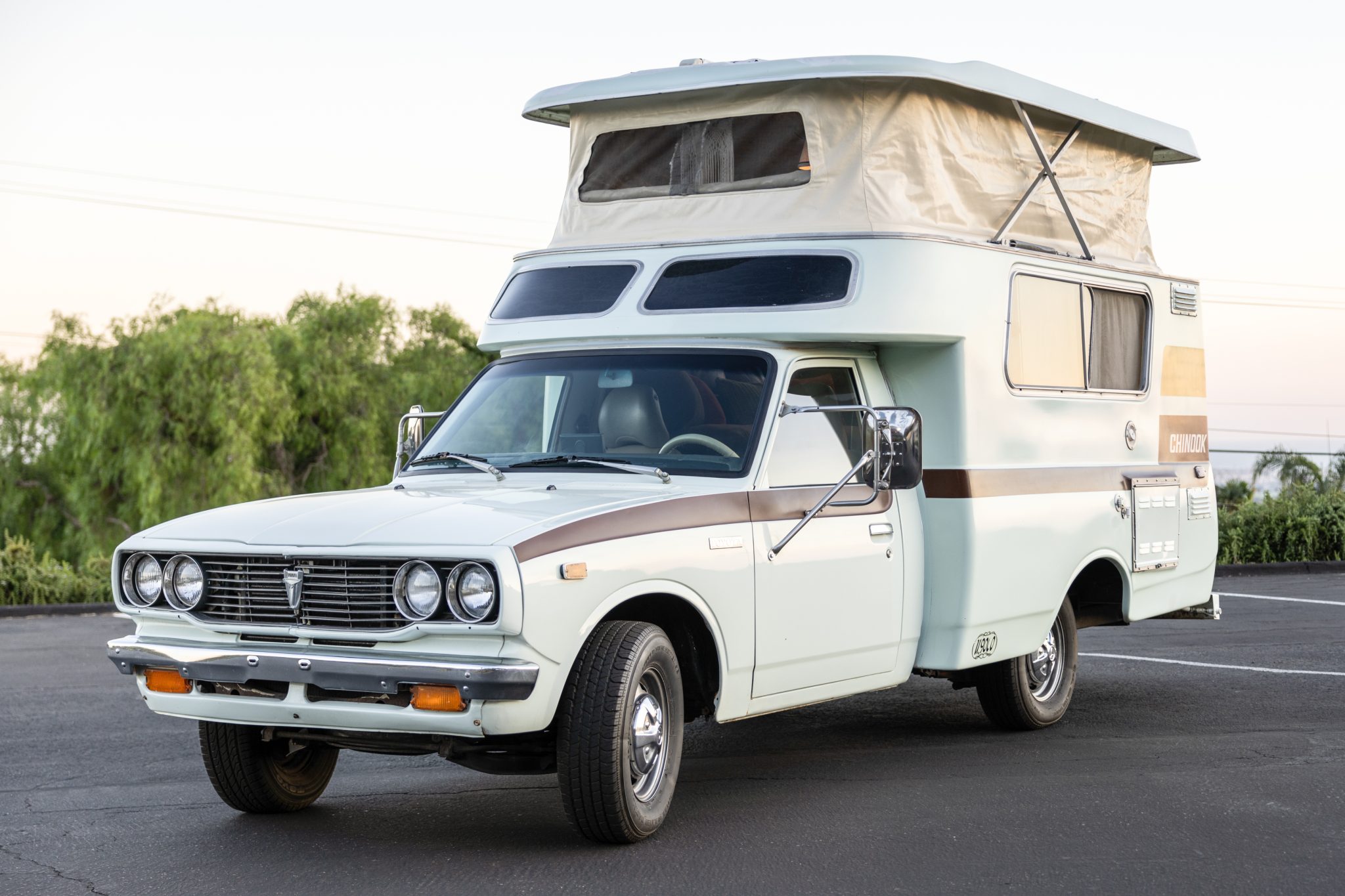 1976 Toyota Hilux/Pickup (N20 1972-1978) for Sale – Vintage Pop-Top Camper