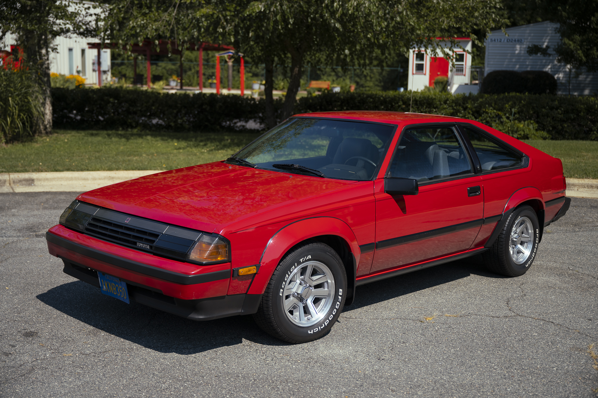 Toyota Celica 1984 à vendre – Coupé sportif Super Red à cinq rapports