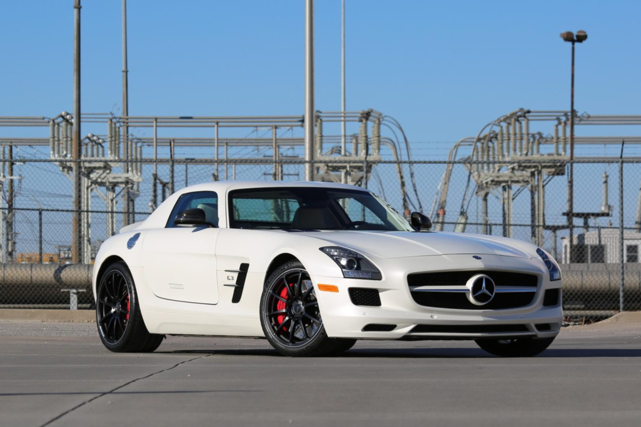 2013 Mercedes-Benz SLS AMG for Sale – Designo Cashmere White Magno V8 Gullwing
