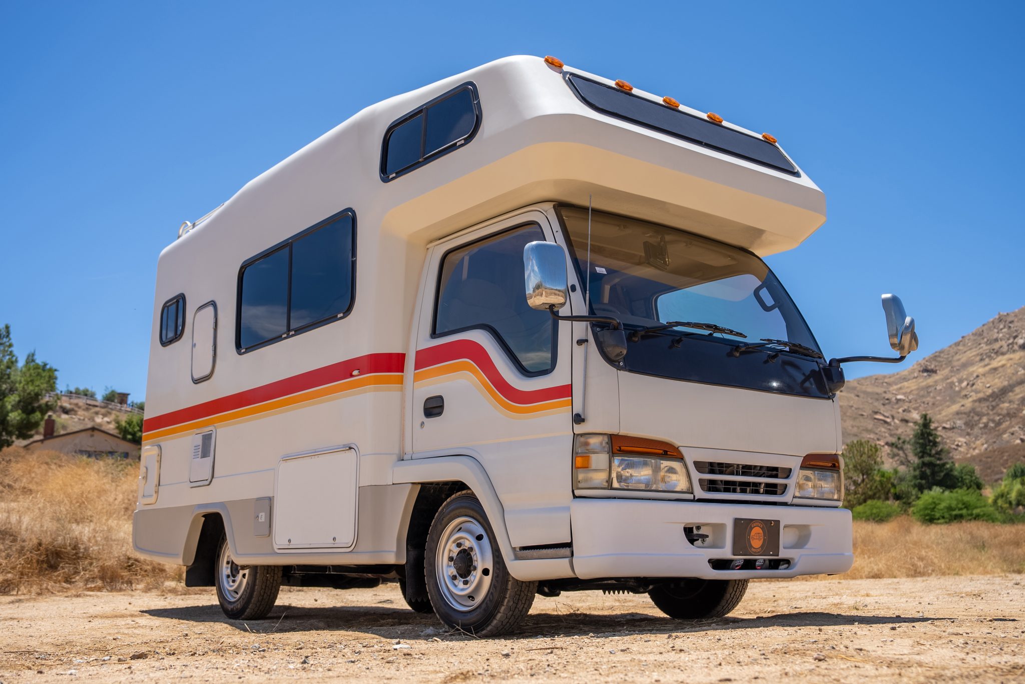 1996 Isuzu Elf zu verkaufen – Kompaktes Diesel-Wohnmobil mit Automatik