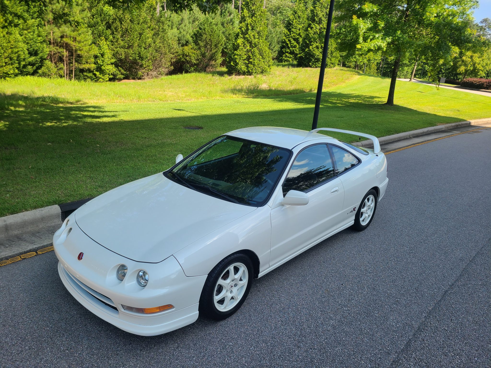 1997 Acura Integra Type R zu verkaufen – Championship-White-Performance-Coupé mit Fünfganggetriebe