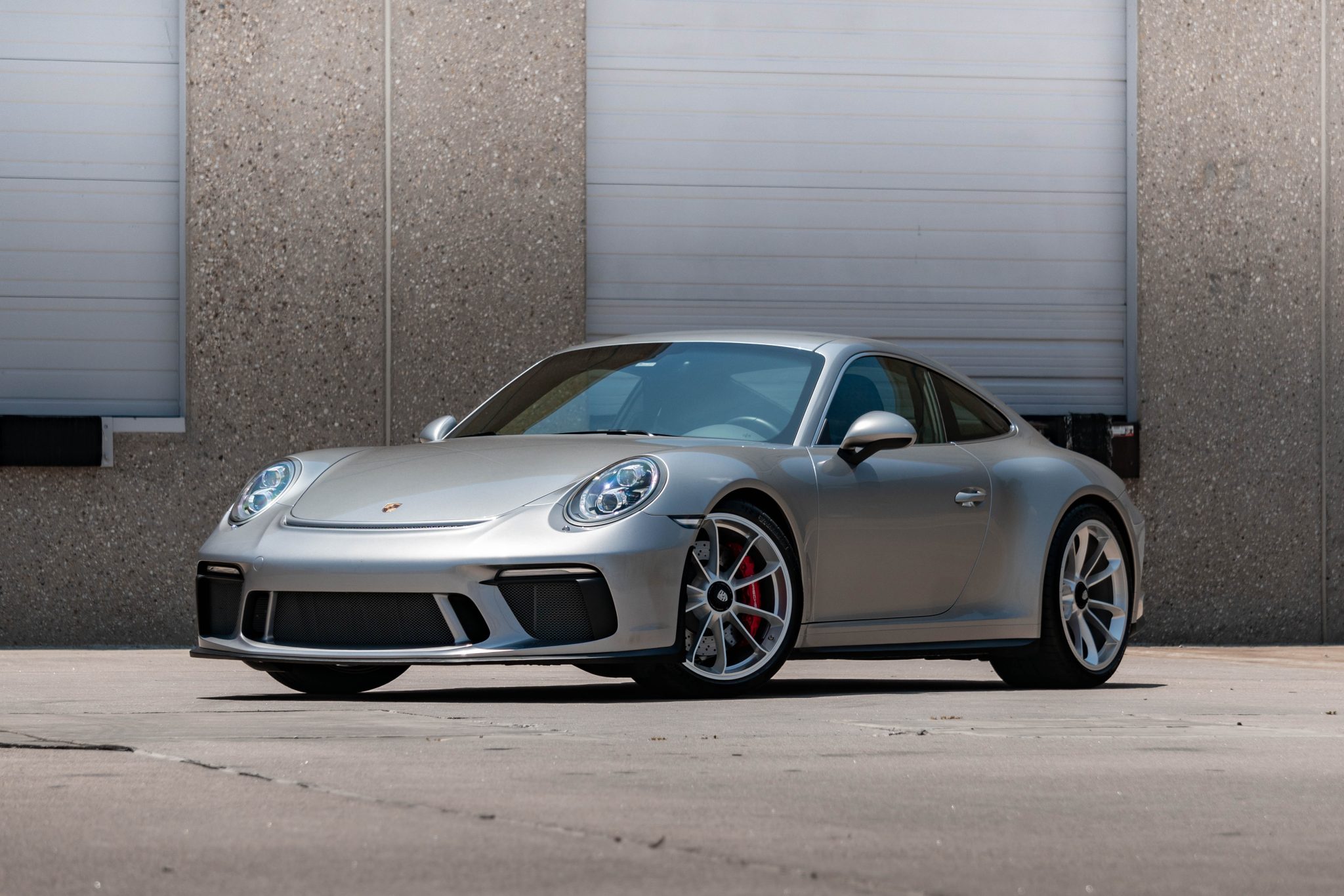 2019 Porsche 991 GT3 zu verkaufen – GT-Silver-Coupé mit 4,0-Liter-Boxermotor und Sechsganggetriebe