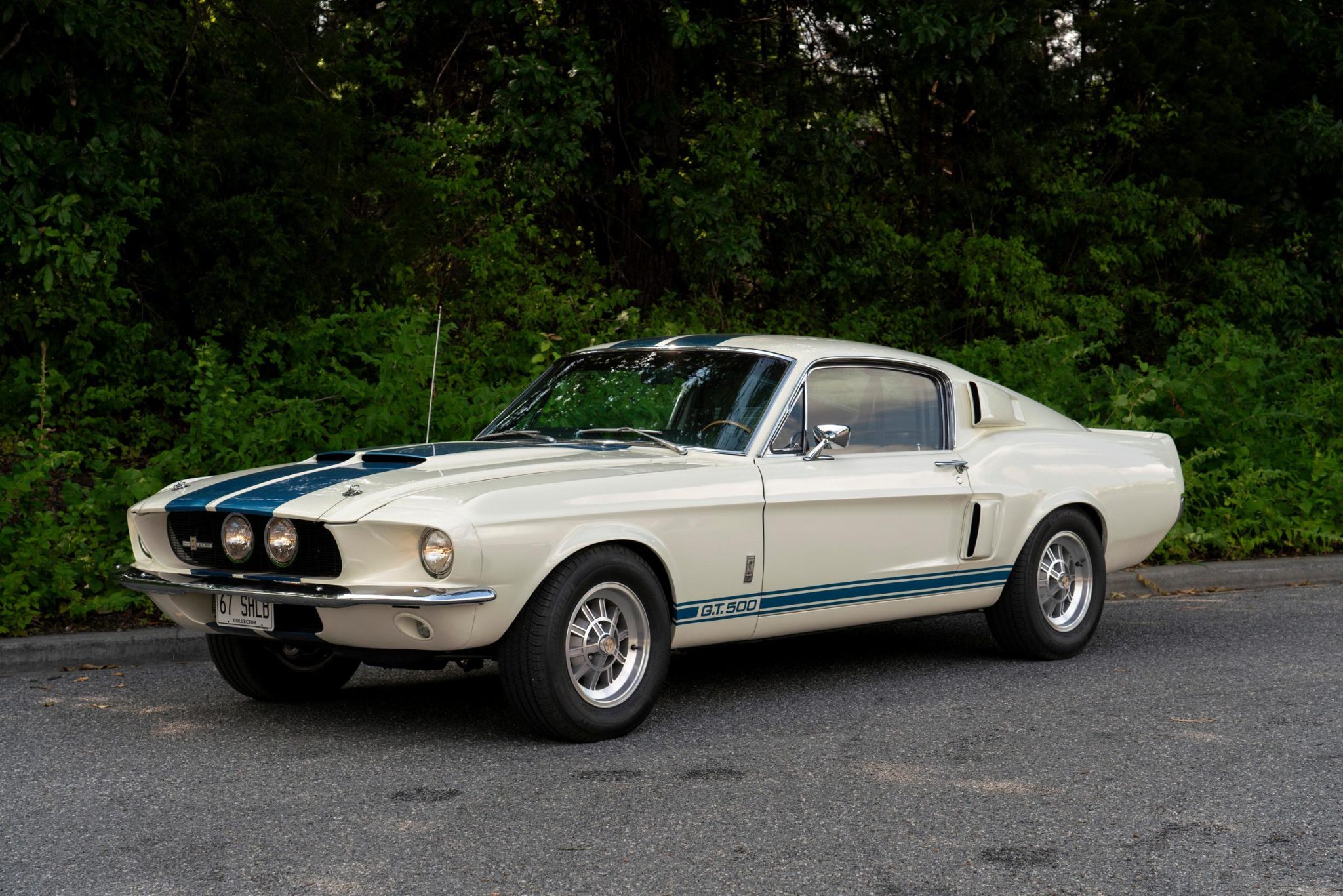 1967 Shelby Mustang GT350 & GT500 zu verkaufen – Weißer 428ci-V8-Fastback mit Vierganggetriebe