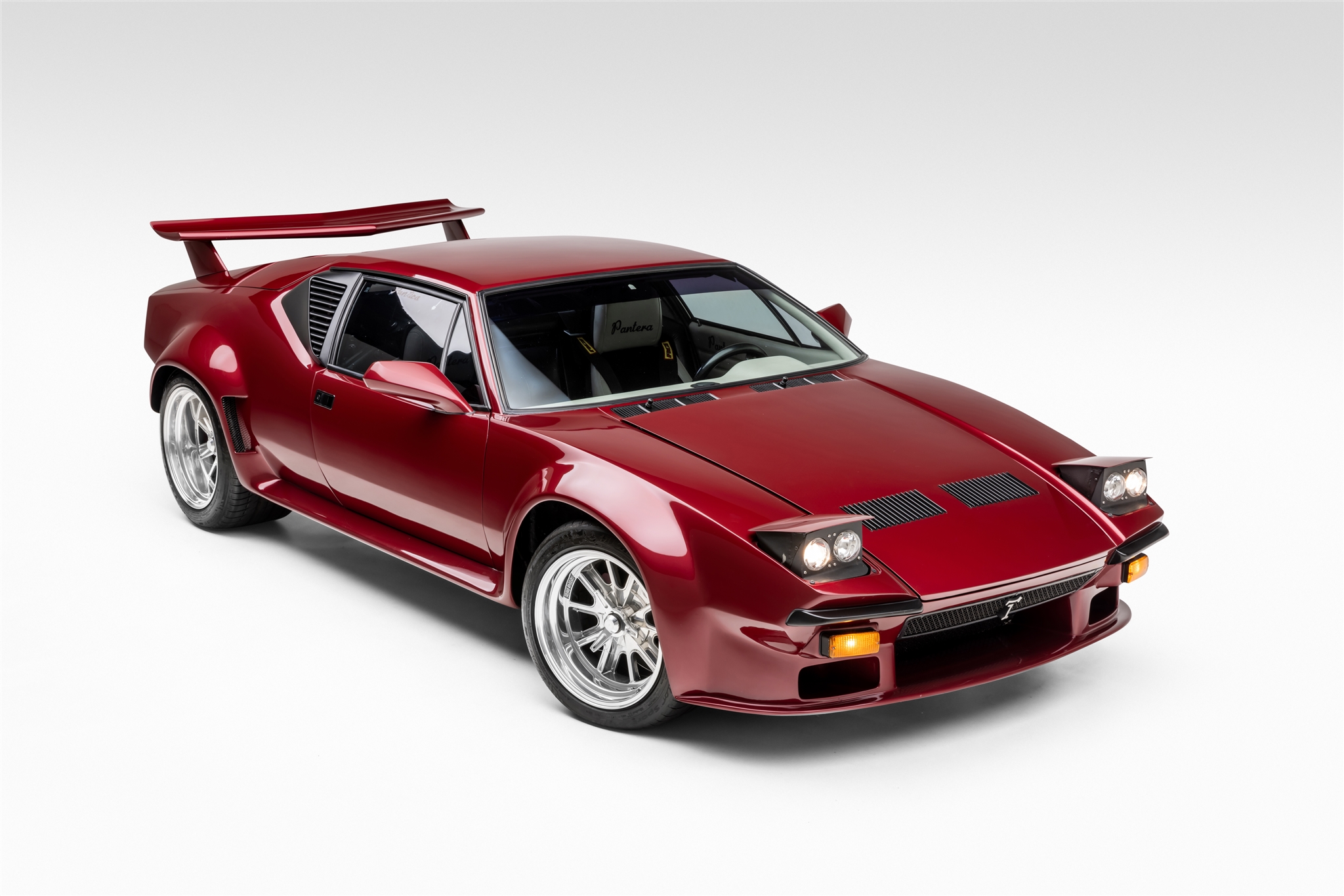 DeTomaso Pantera 1973 à vendre – Coupé Wineberry Pearl à V8 408ci et boîte manuelle