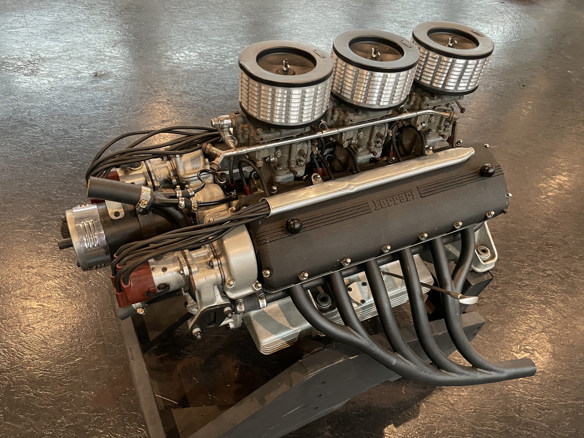 Moteur Ferrari V12 Colombo 3,0 litres à vendre – Mécanique classique à trois carburateurs Weber