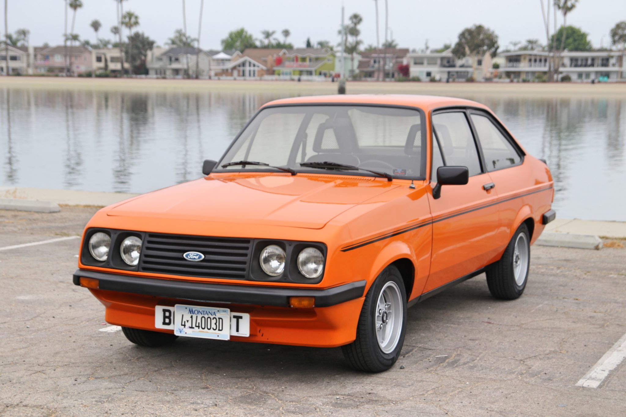 Ford Escort RS2000 1978 à vendre – Berline sportive Signal Orange à moteur 2,0 litres