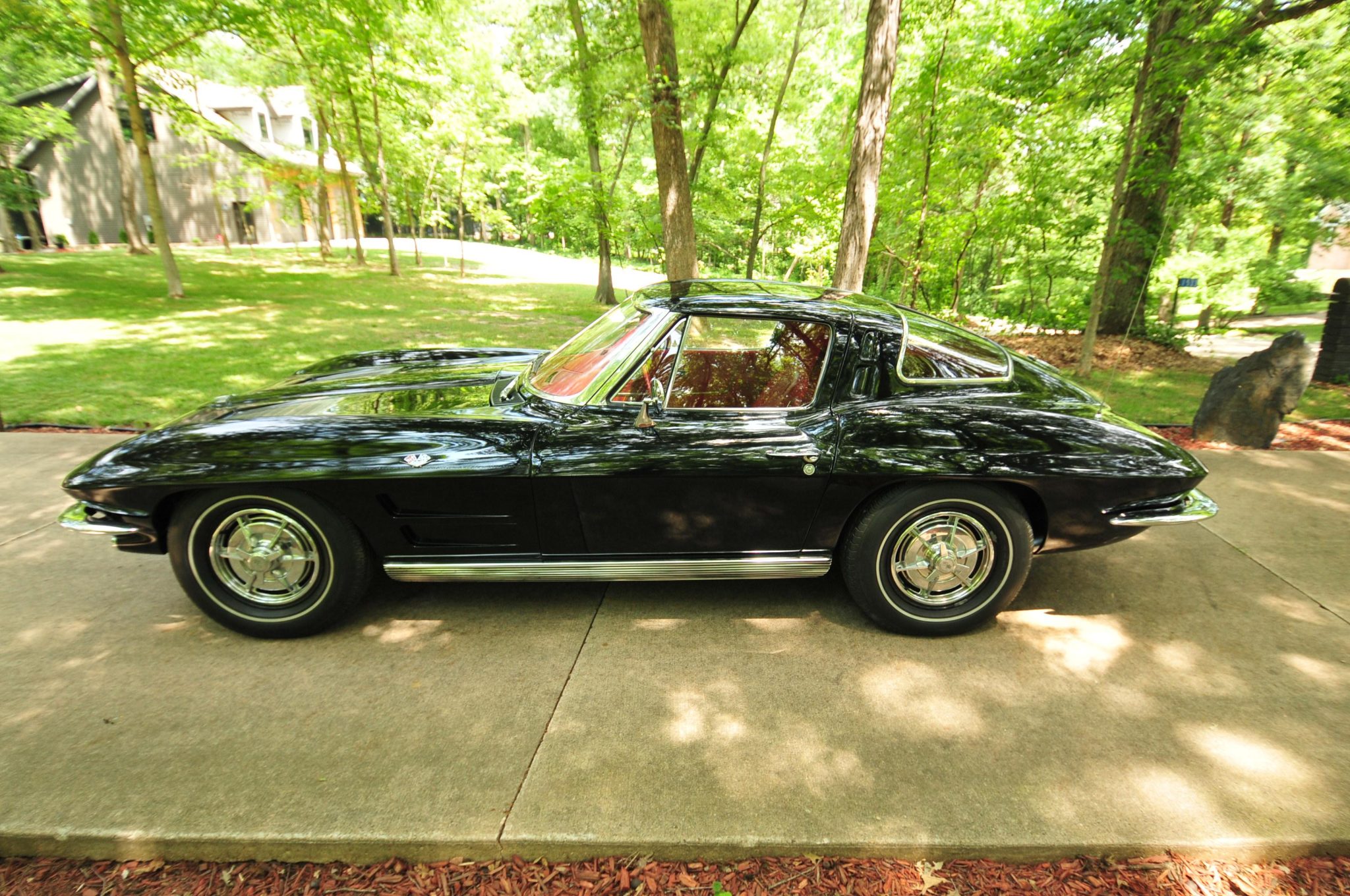 1963 Chevrolet Corvette C2 for Sale – Black 327ci L76 V8 Four-Speed Coupe