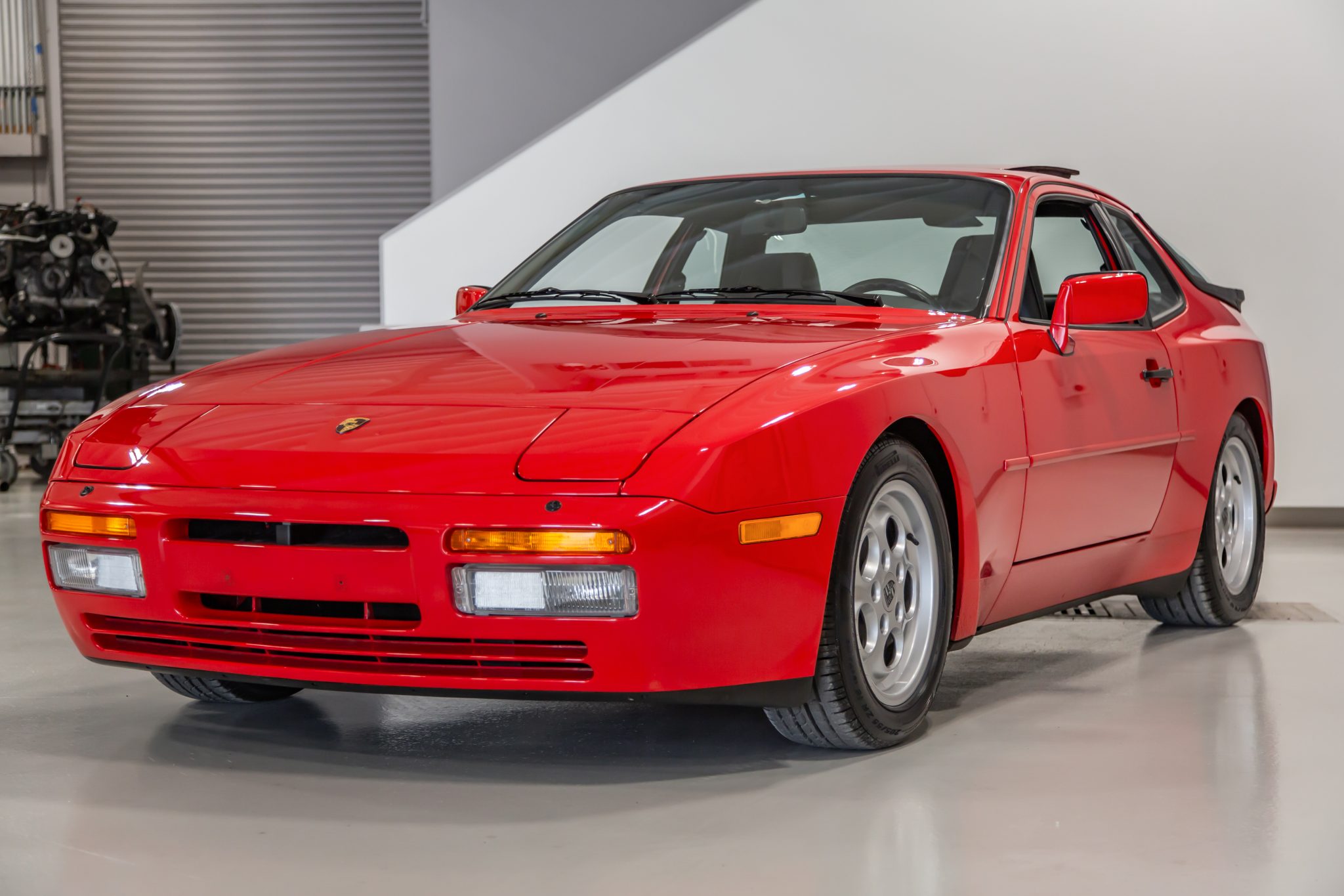 1986 Porsche 944 Turbo zu verkaufen – Guards-Red-Coupé mit 2,5-Liter-Turbomotor