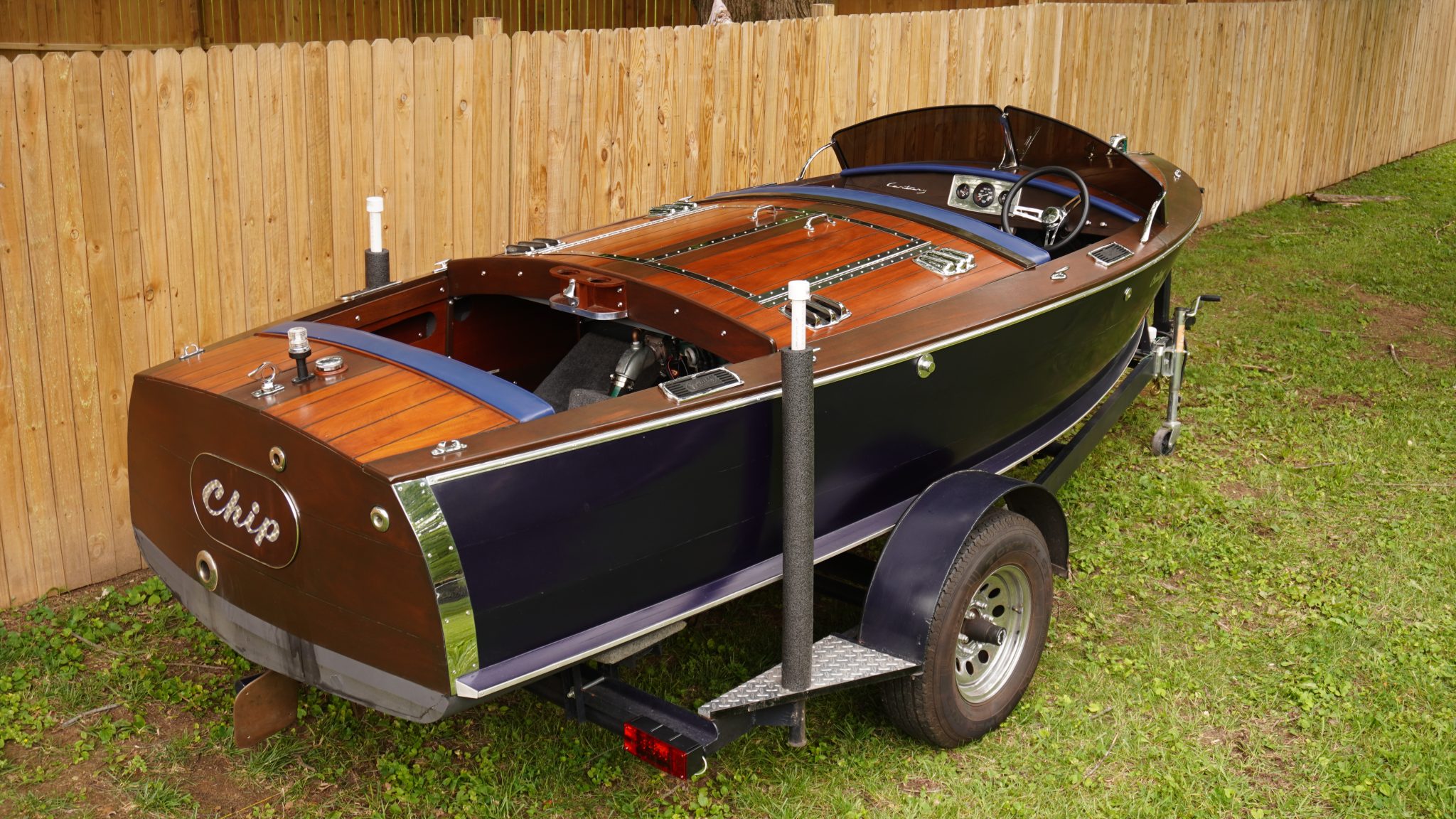 1946 Century Sea Maid w/Trailer zu verkaufen – Blaues Eichenholz-Runabout mit Doppelcockpit