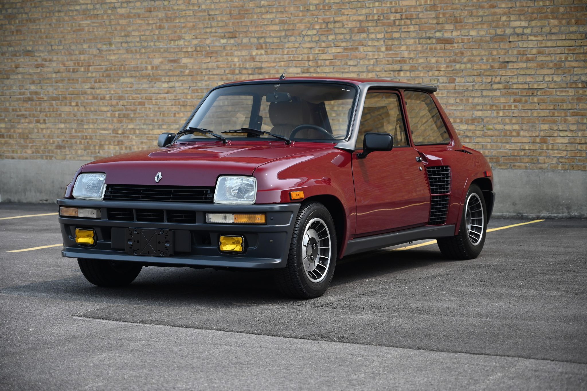 1984 Renault R5 Turbo for Sale – Bordeaux Mid-Engine Five-Speed Icon