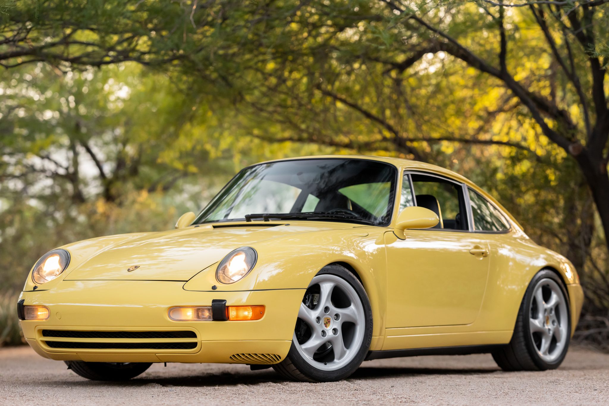 1997 Porsche 993 911 (Non-Turbo/GT2) zu verkaufen – Pastellgelbes luftgekühltes Coupé mit Handschaltung