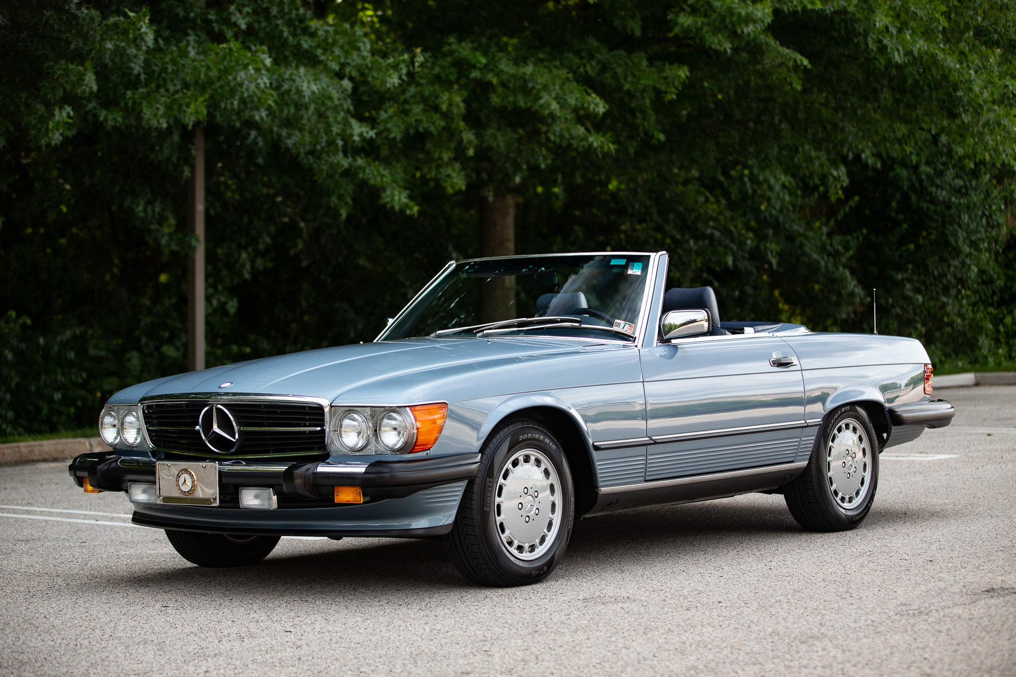 1987 Mercedes-Benz R107 SL for Sale – Diamond Blue 5.5-Liter V8 Roadster