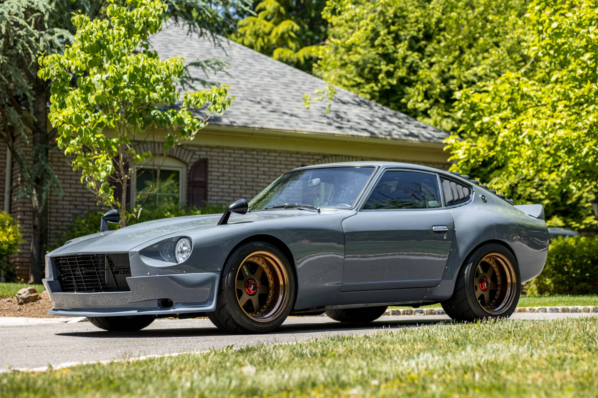 1974 Datsun 260Z zu verkaufen – Grauer LS6-V8-Widebody-Restomod