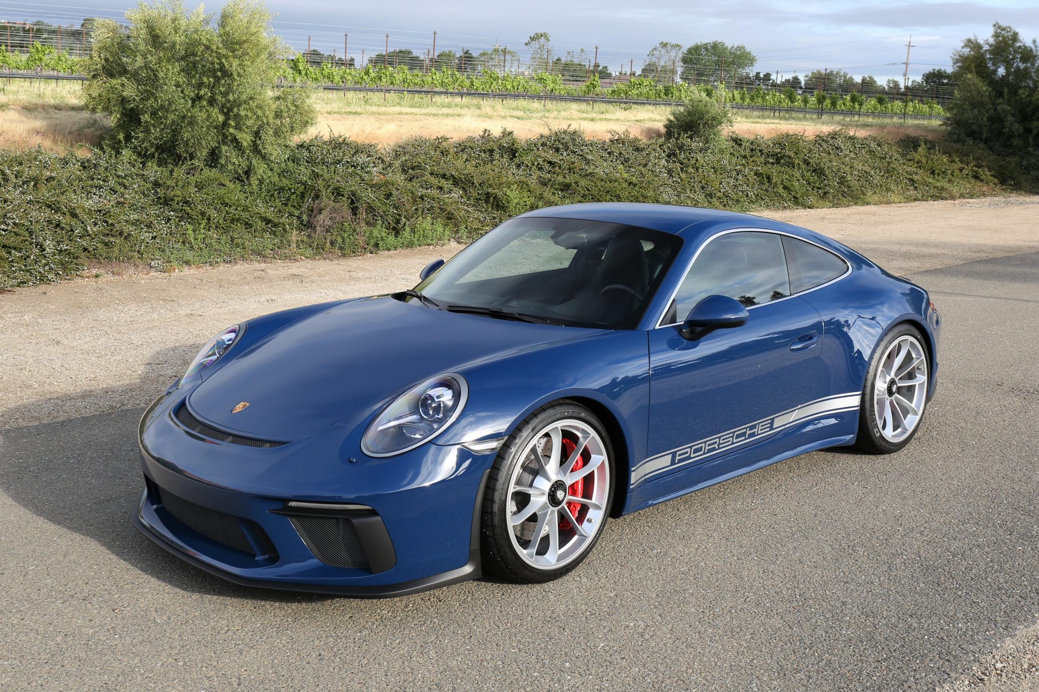 2018 Porsche 991 GT3 zu verkaufen – Pantone-Blue-Coupé mit Handschaltung