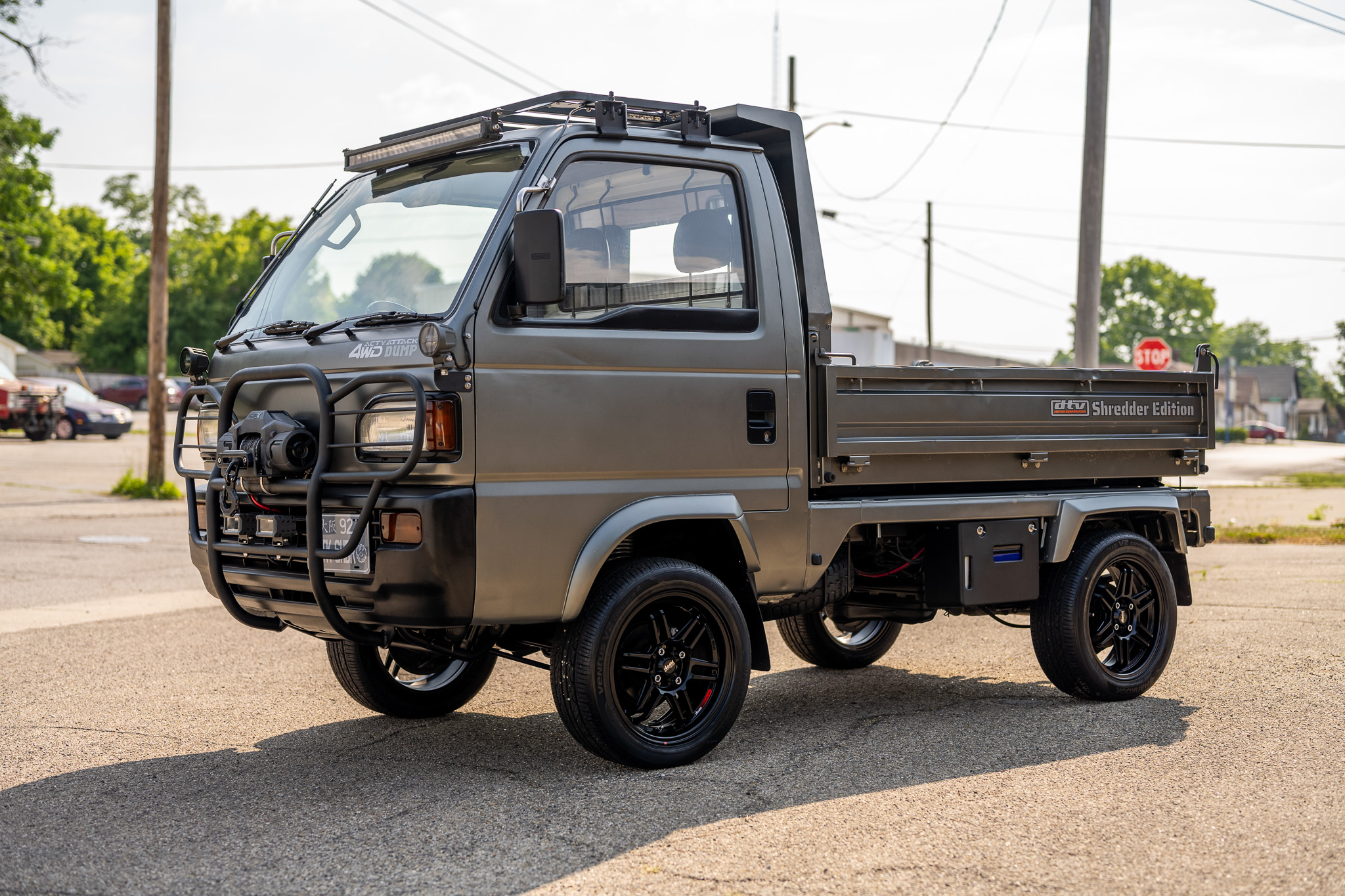 1992 Honda Acty zu verkaufen – Höhergelegter 4WD-Kei-Truck in Satin Gray