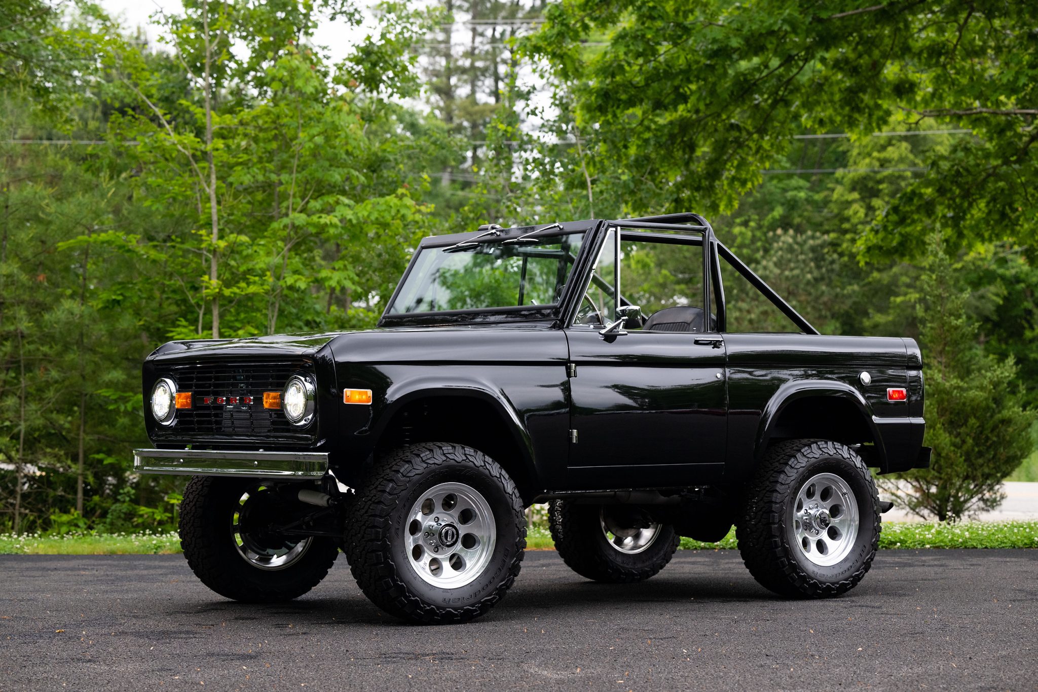 1971 Ford Bronco U13/U14/U15 1966-1977 for Sale – Black 302 V8 Four-Speed 4x4