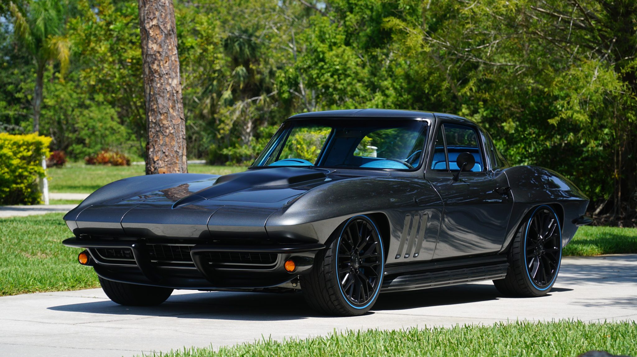 1965 Chevrolet Corvette C2 for Sale – Metallic Gray LS3 Restomod