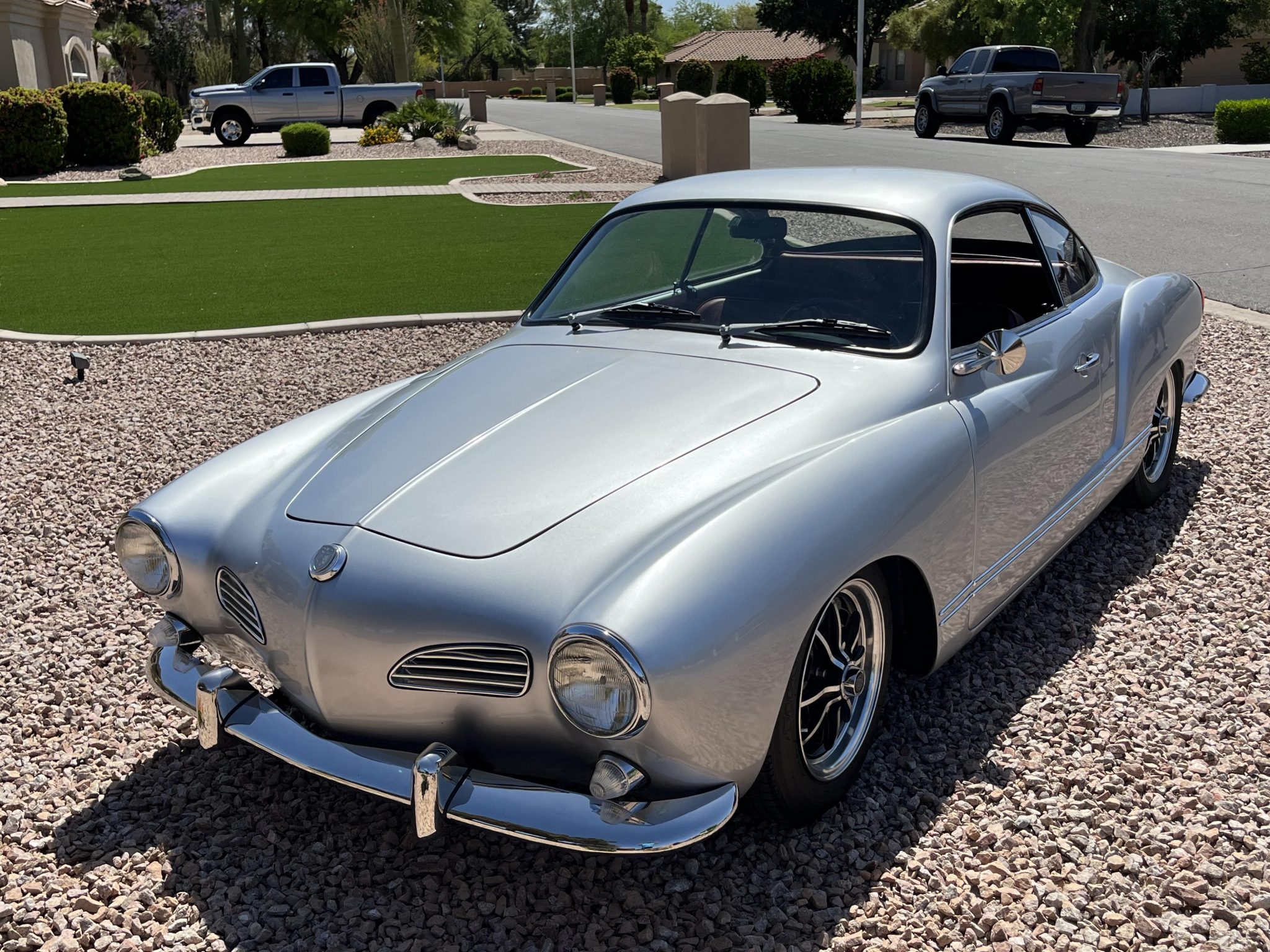 1970 Volkswagen Karmann Ghia à vendre – Coupé électrique Iridium Silver à boîte manuelle