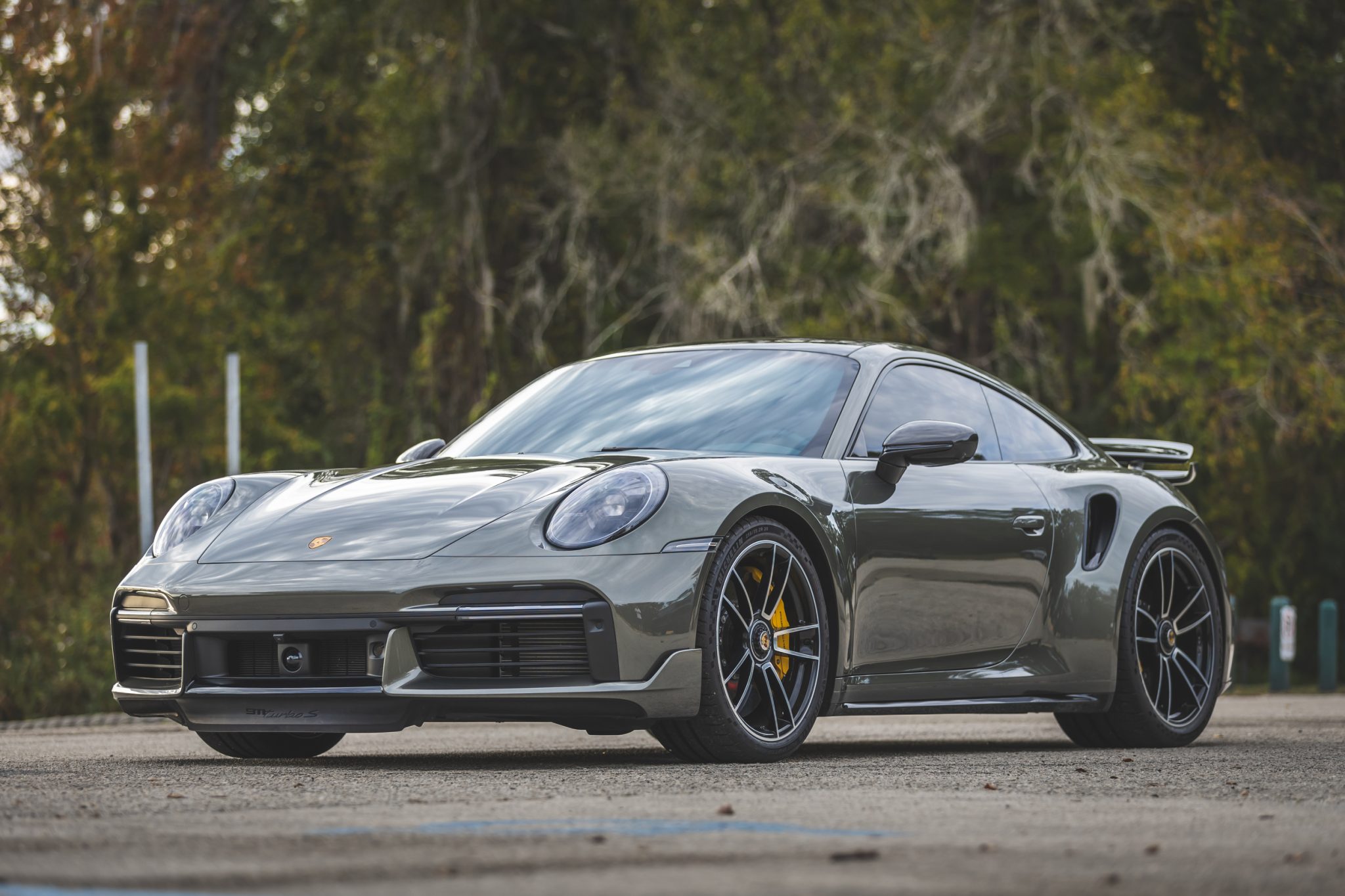 2021 Porsche 992 Turbo zu verkaufen – Aventurine Green Biturbo mit Allrad