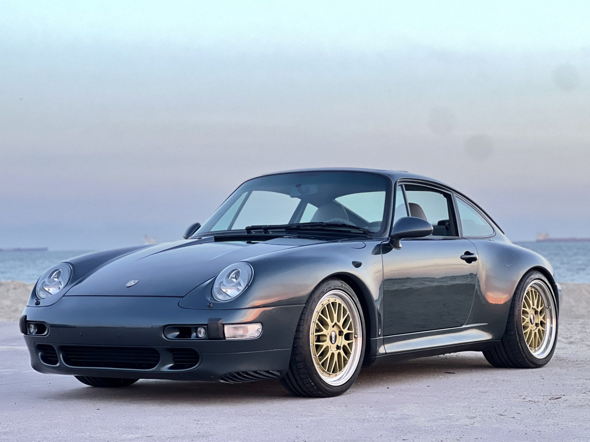 1996 Porsche 993 911 (Non-Turbo/GT2) à vendre – Coupé Aventura Green AWD à six rapports