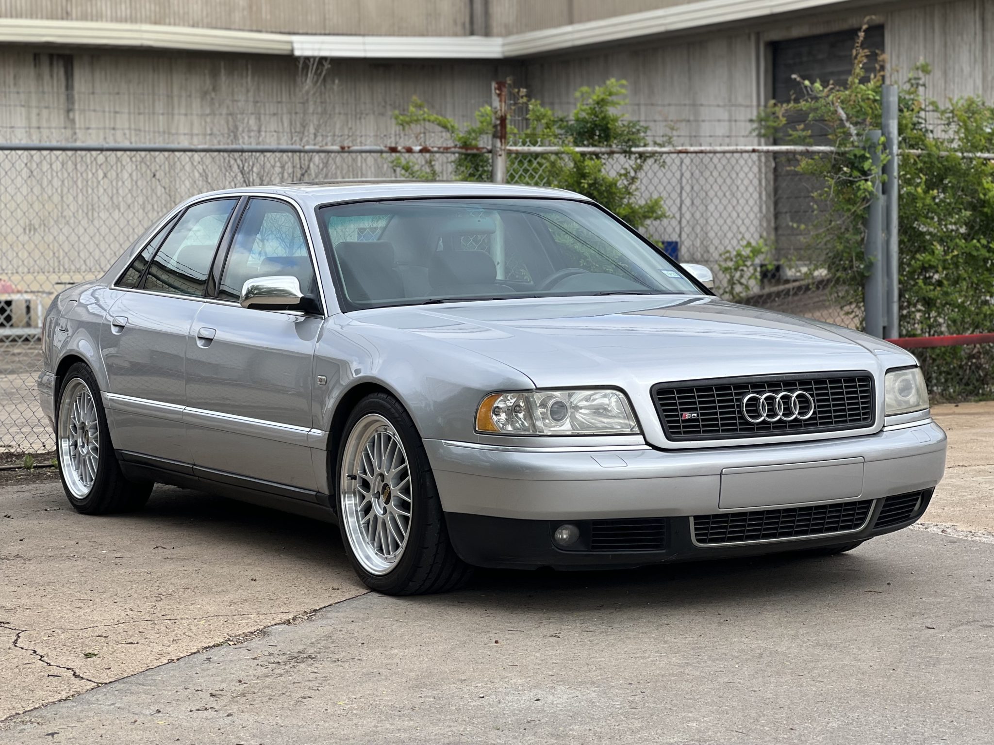 2001 Audi S8 à vendre – Silver V8 Quattro à boîte manuelle six rapports