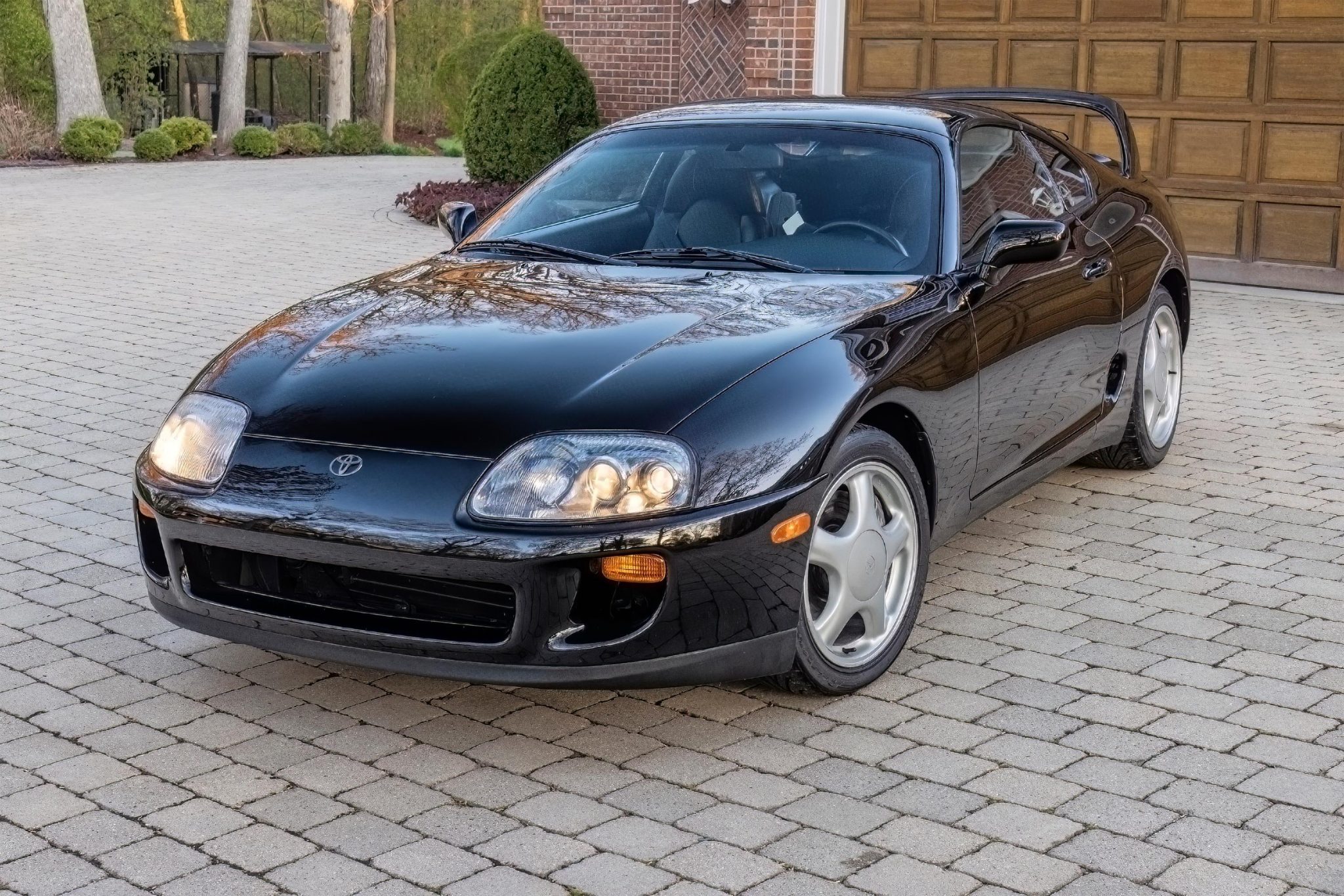 1995 Toyota Supra A80 (1993-2002) for Sale – Black Twin-Turbo Six-Speed