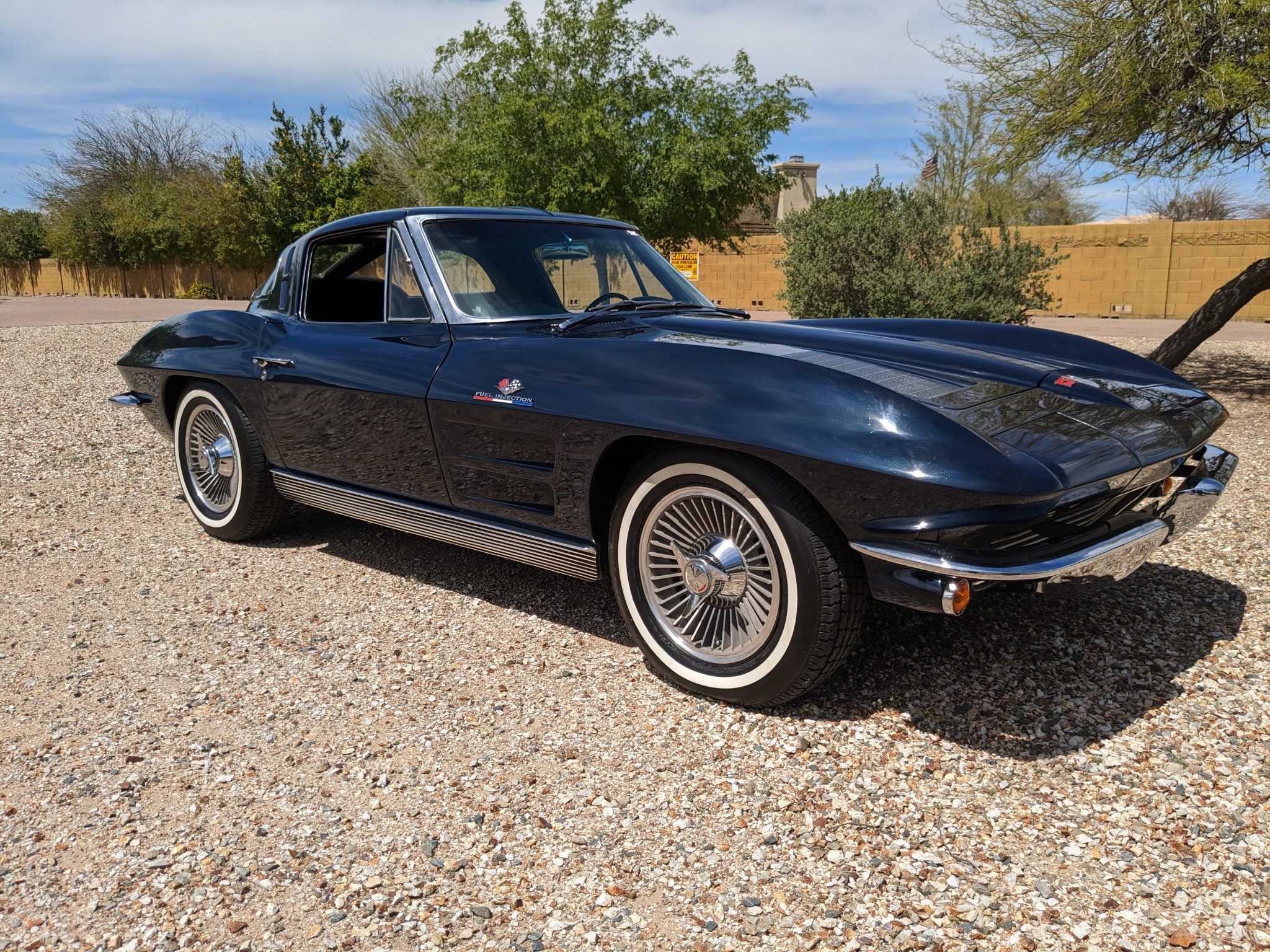 1963 Chevrolet Corvette C2 for Sale – Daytona Blue Fuel-Injected Four-Speed