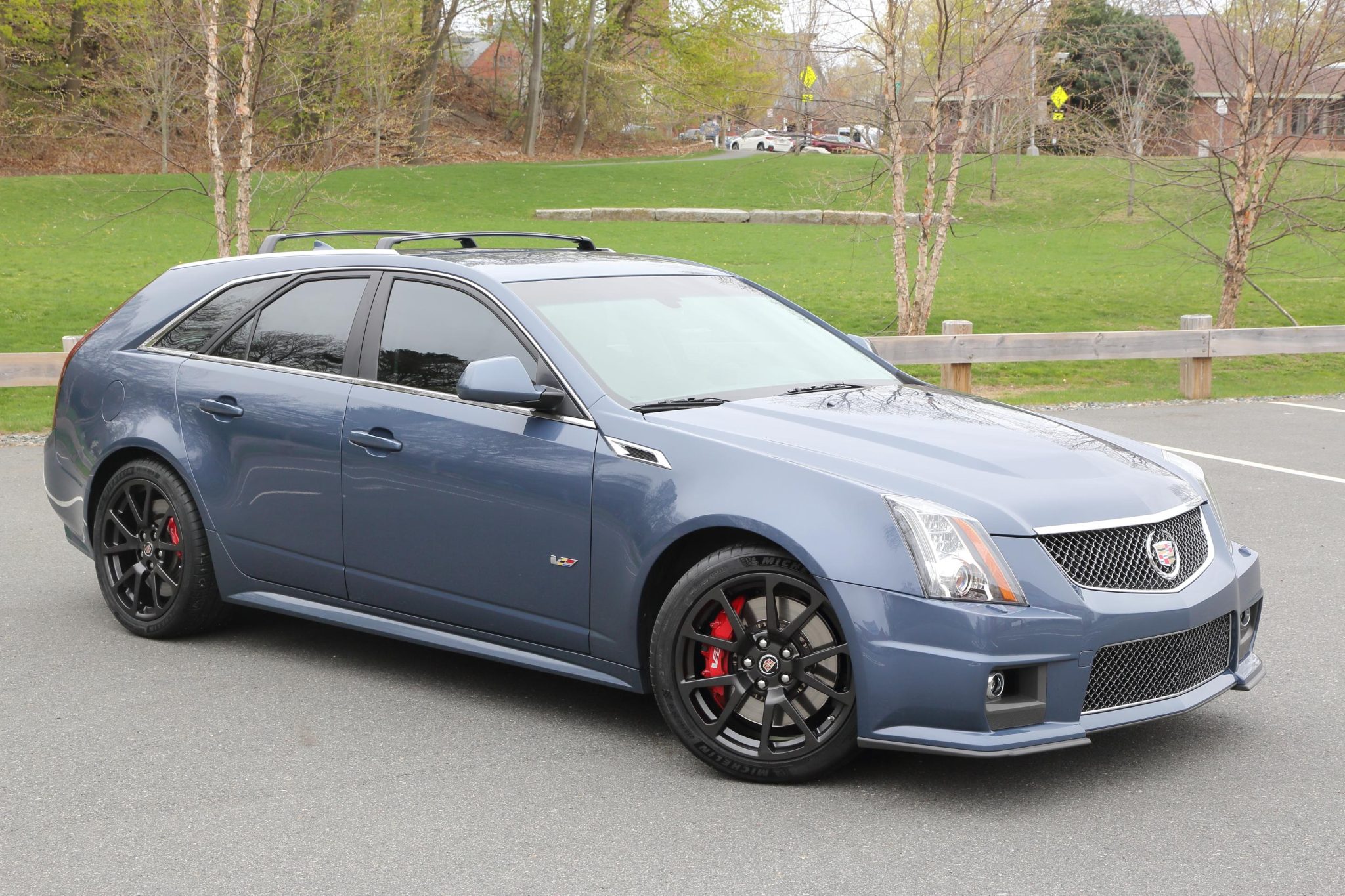 2013 Cadillac CTS & CTS-V à vendre – Break Stealth Blue V8 suralimenté à boîte manuelle